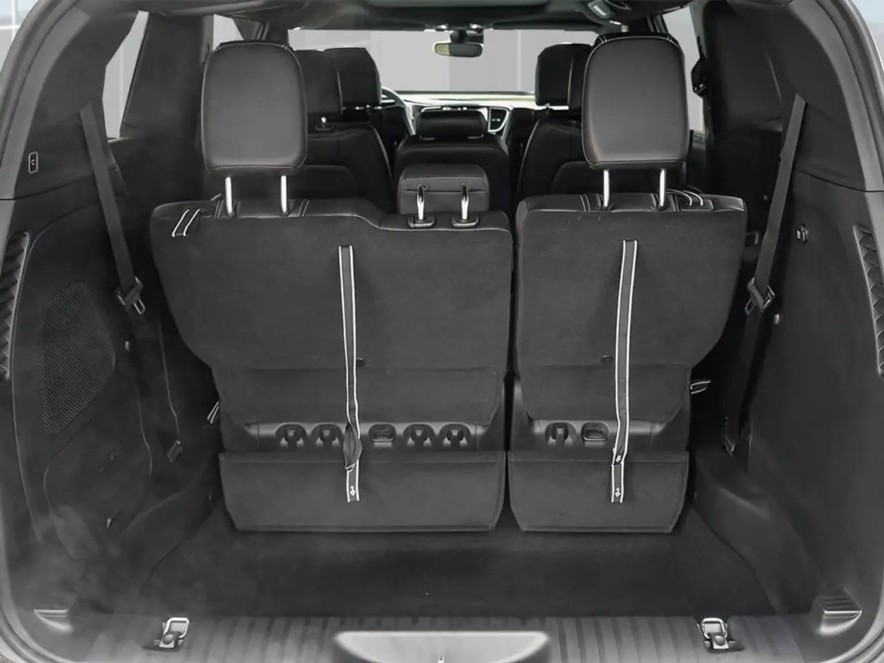 Chrysler Pacifica снимка Chrysler Pacifica