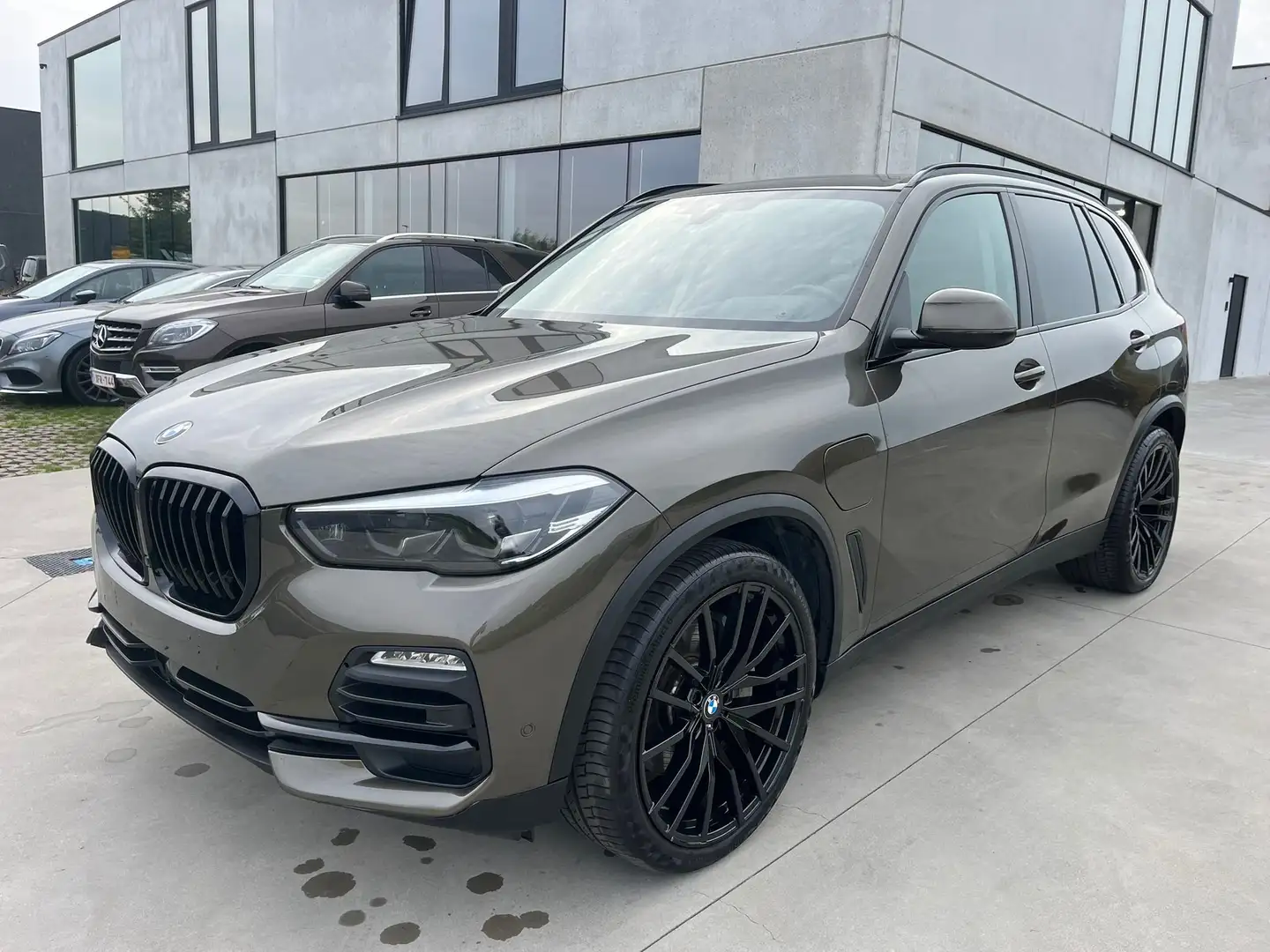 BMW X5 xDrive45e/Manhattan Green/22"M-SPORT/€39500+BTW Groen - 1