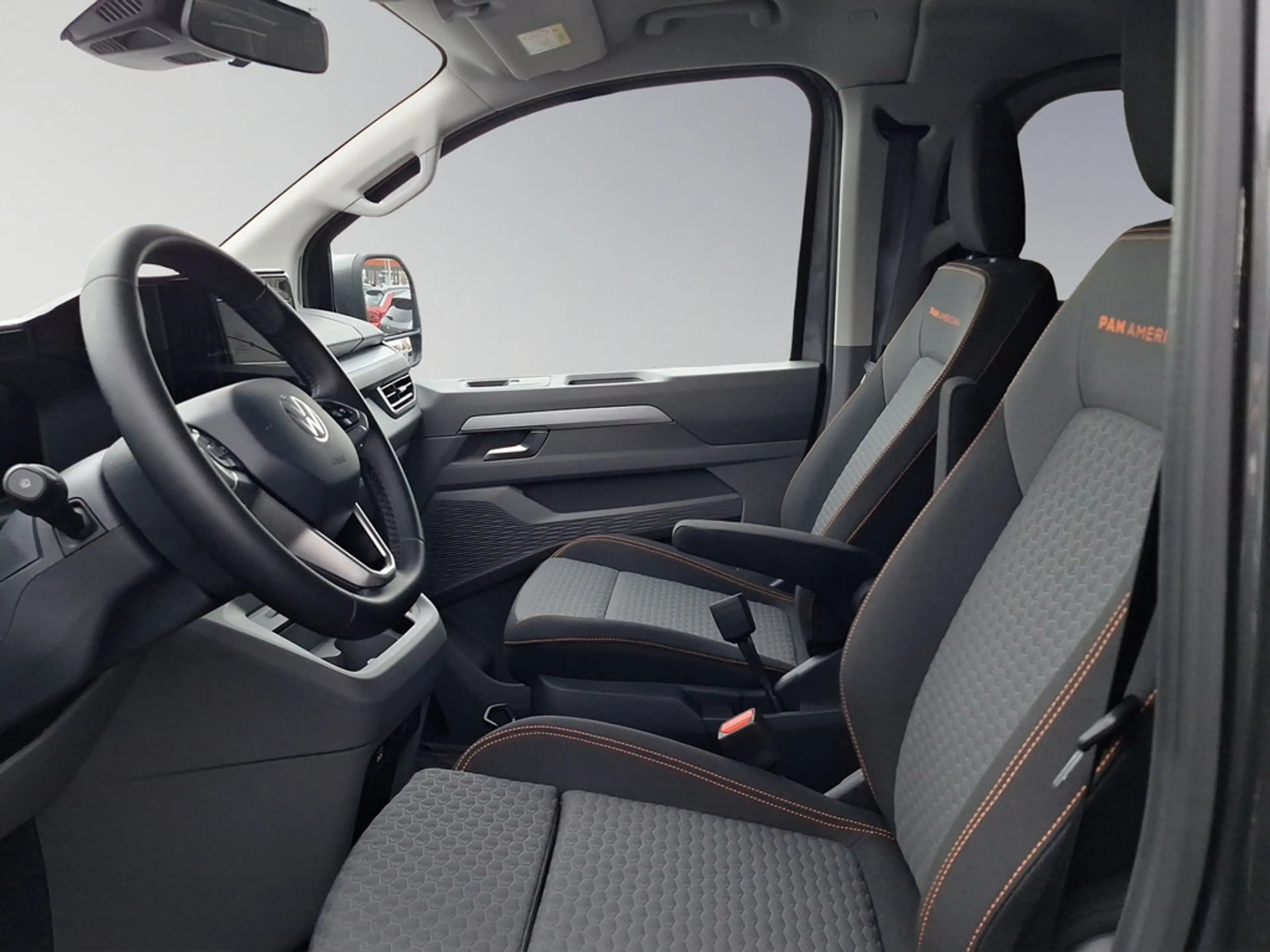 Volkswagen T7 Caravelle e-Caravelle PanAmericana Motor: BEV 160 kW Getriebe: — photo 12