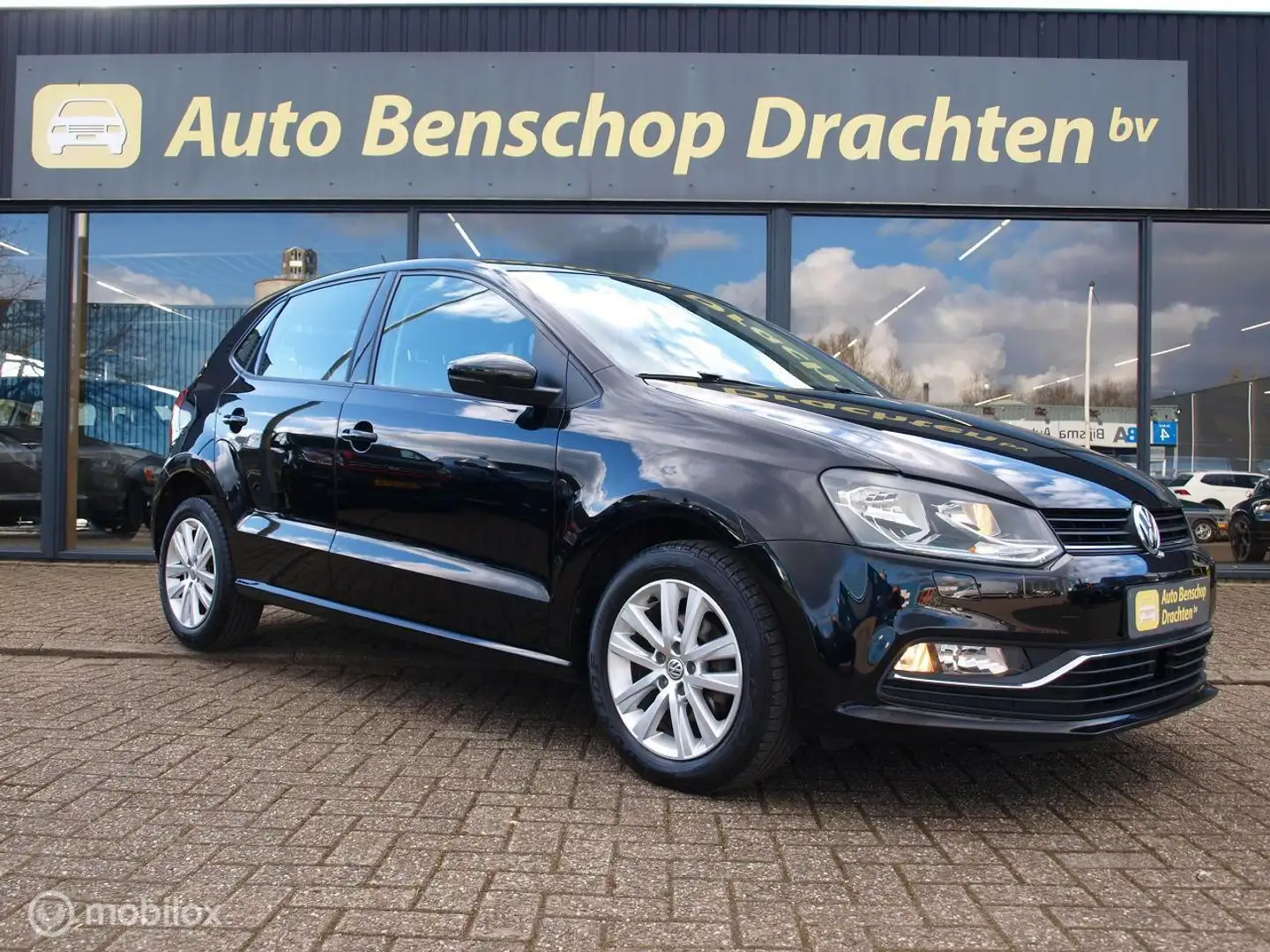Volkswagen Polo 1.2 TSi 90 Comf 5drs Velgen Blueto Stoelverwarm Negro - 1