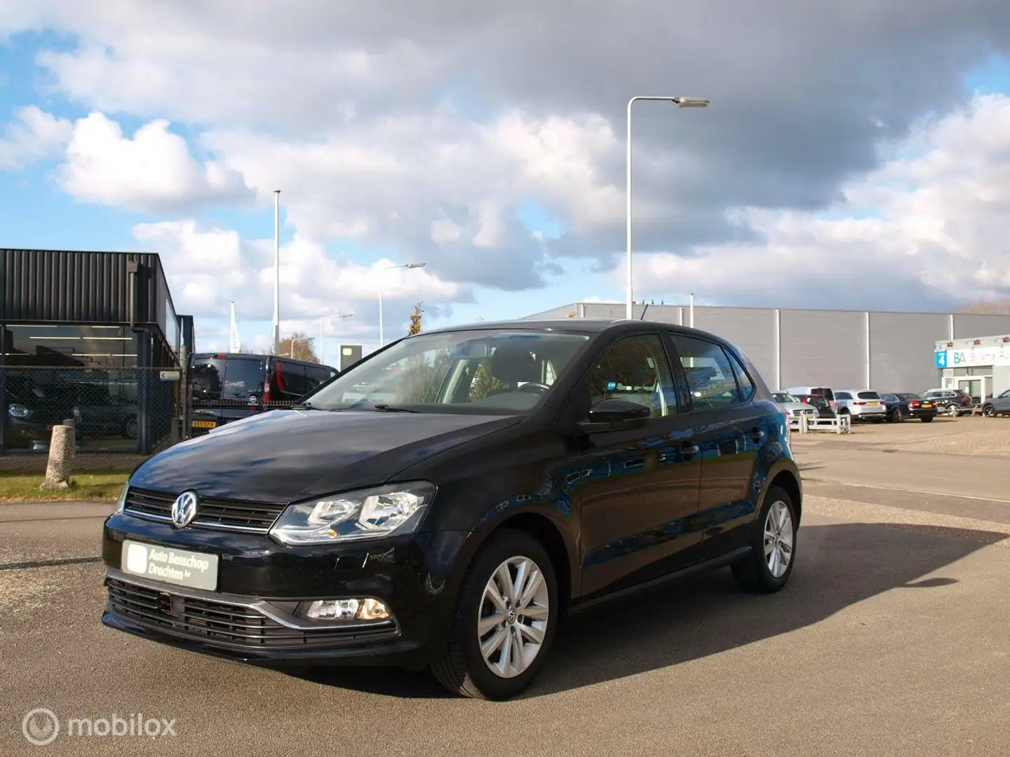 Volkswagen Polo 1.2 TSi 90 Comf 5drs Velgen Blueto Stoelverwarm Negro - 2