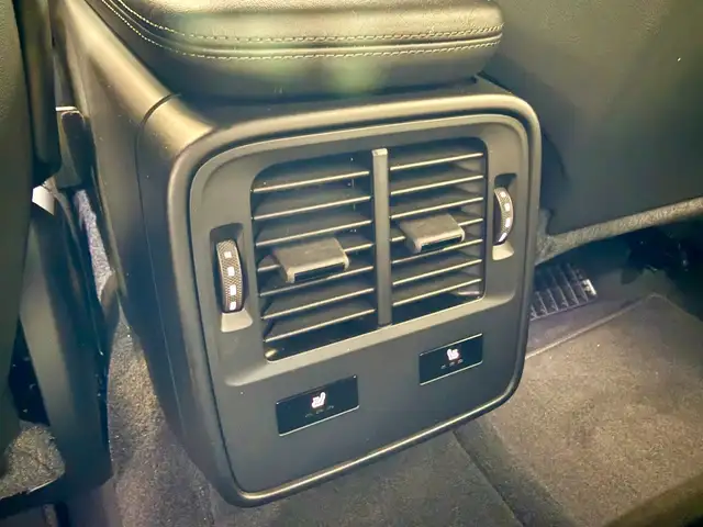 Porsche Taycan view 10