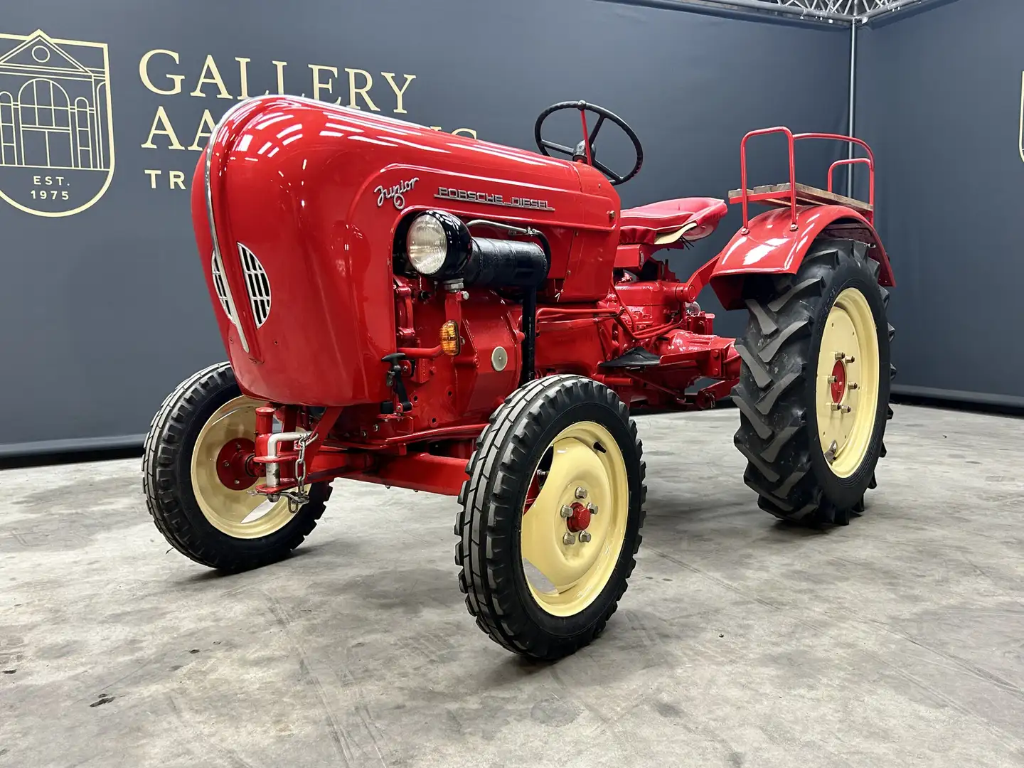 Porsche 108 Junior "Ackerschlepper" Restored and rebuilt J Červená - 1