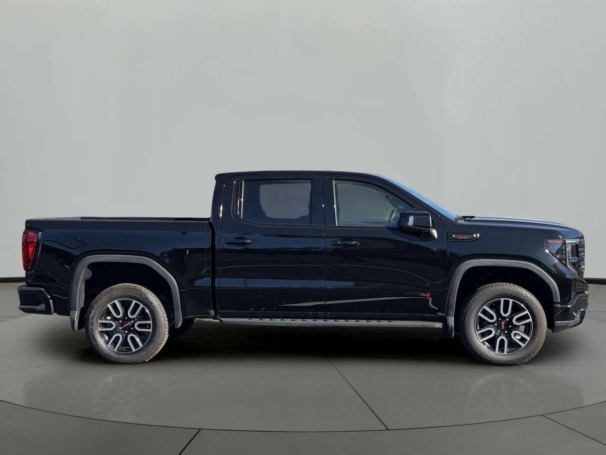2026 GMC Sierra 1500 AT4 — photo 2