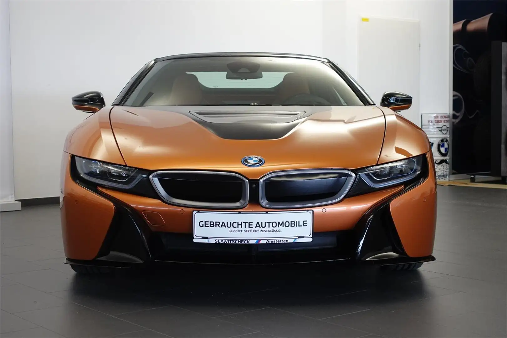 BMW i8 Roadster XB2 I15 Orange - 2