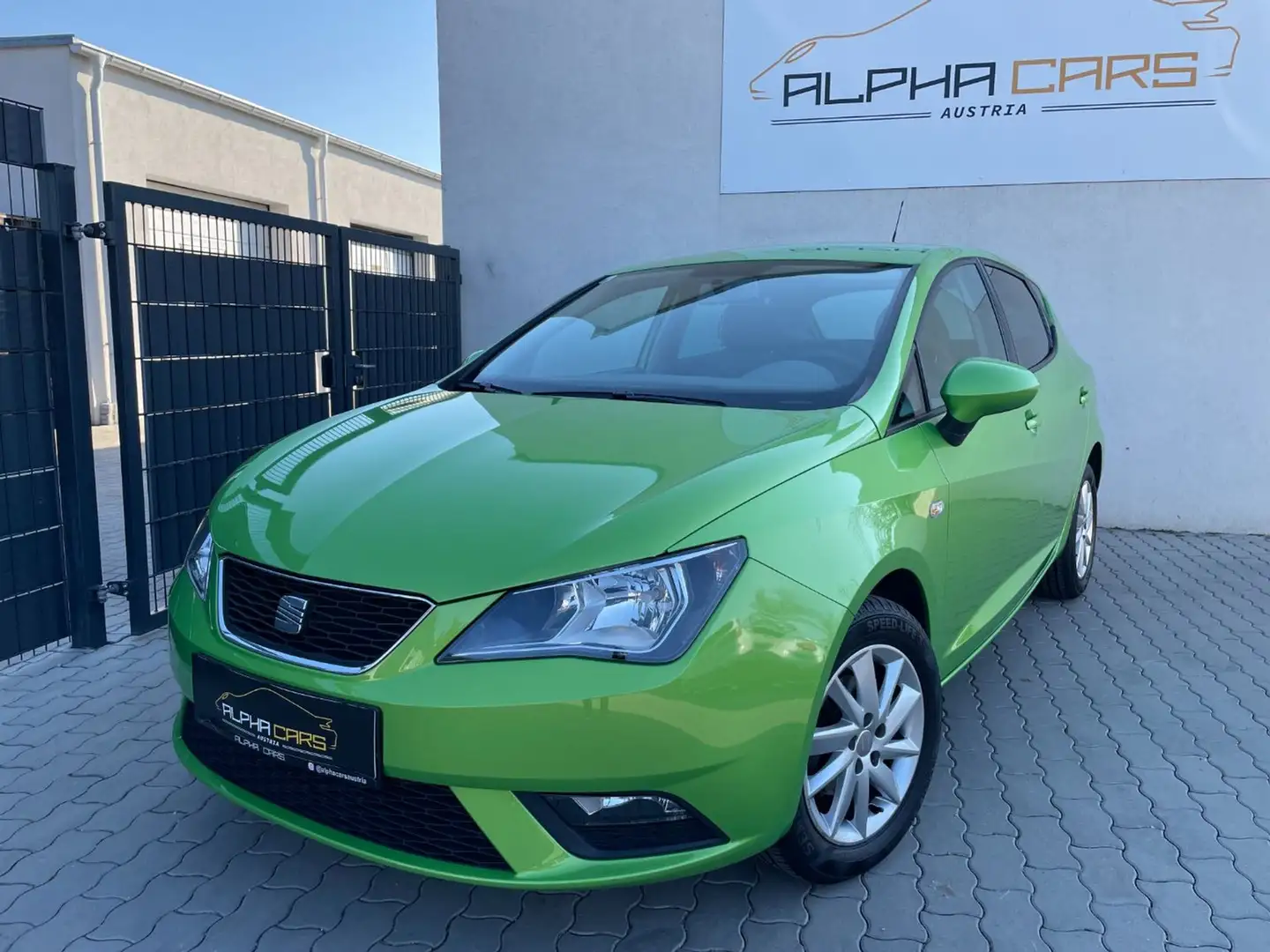 SEAT Ibiza 1.6 TDI Stylance / Style Grau - 1