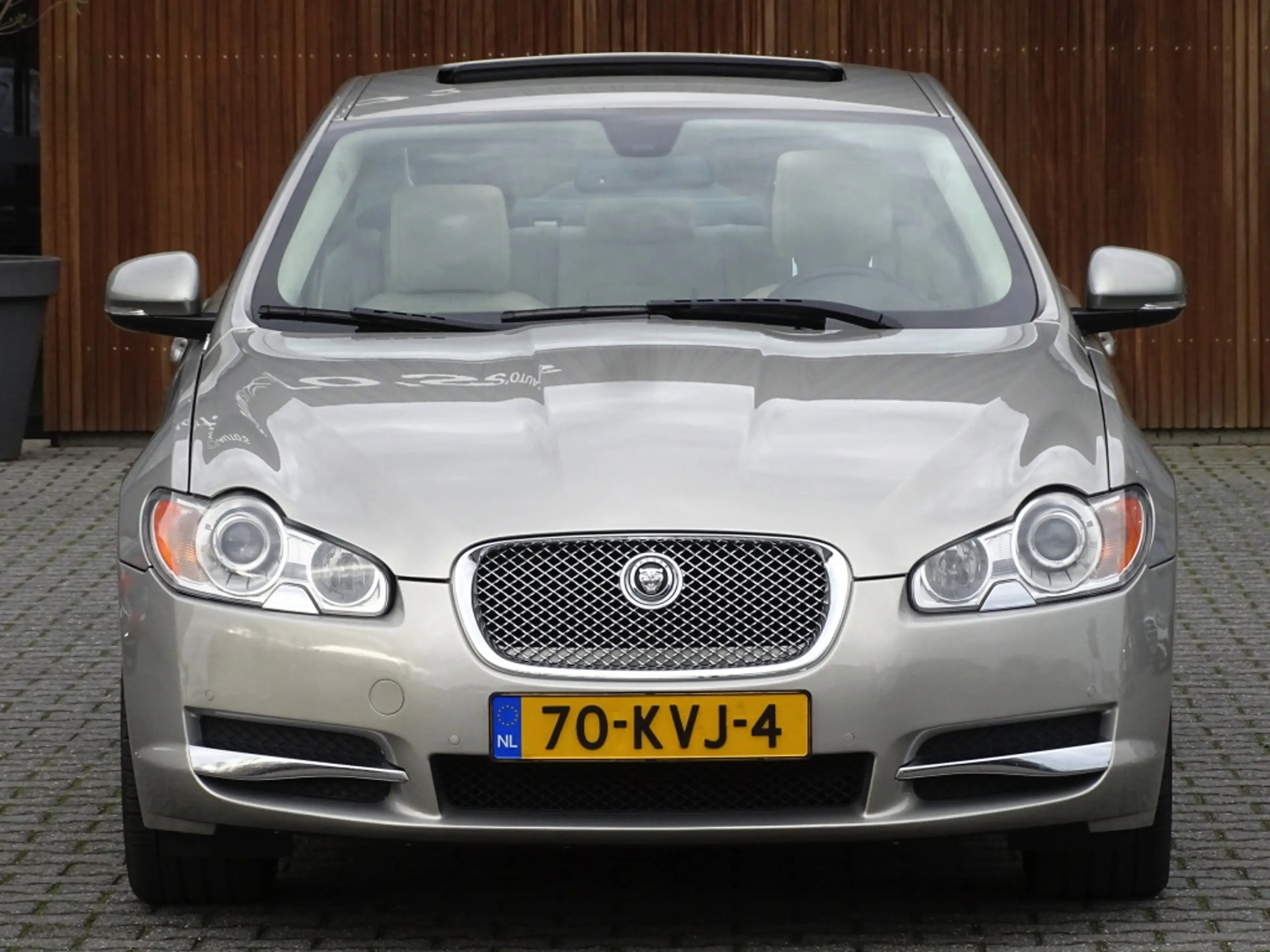 Jaguar XF 5.0 V8 385PK automaat / Portfolio / LED *NAP* — photo 10