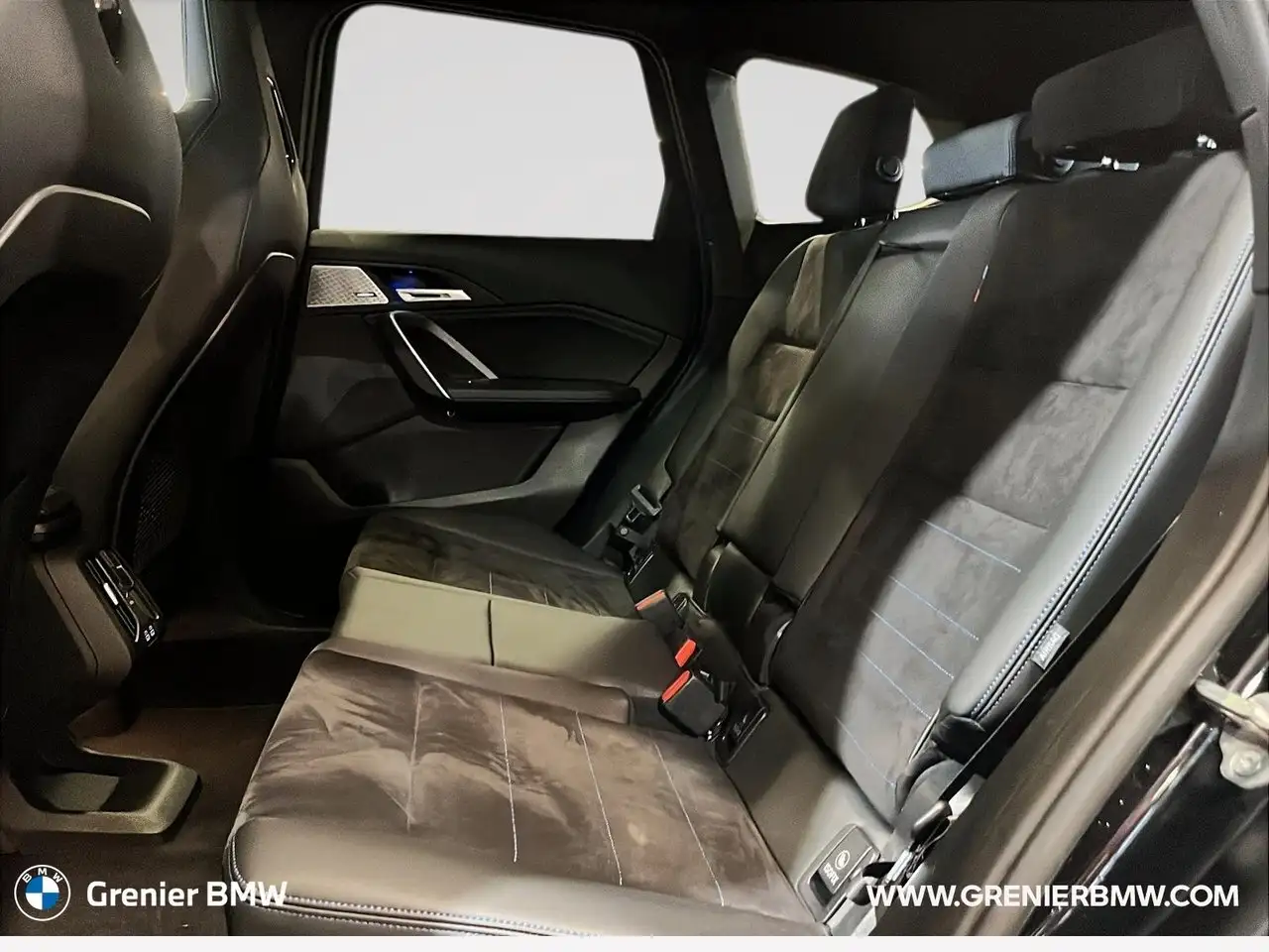 BMW X1 снимка BMW X1