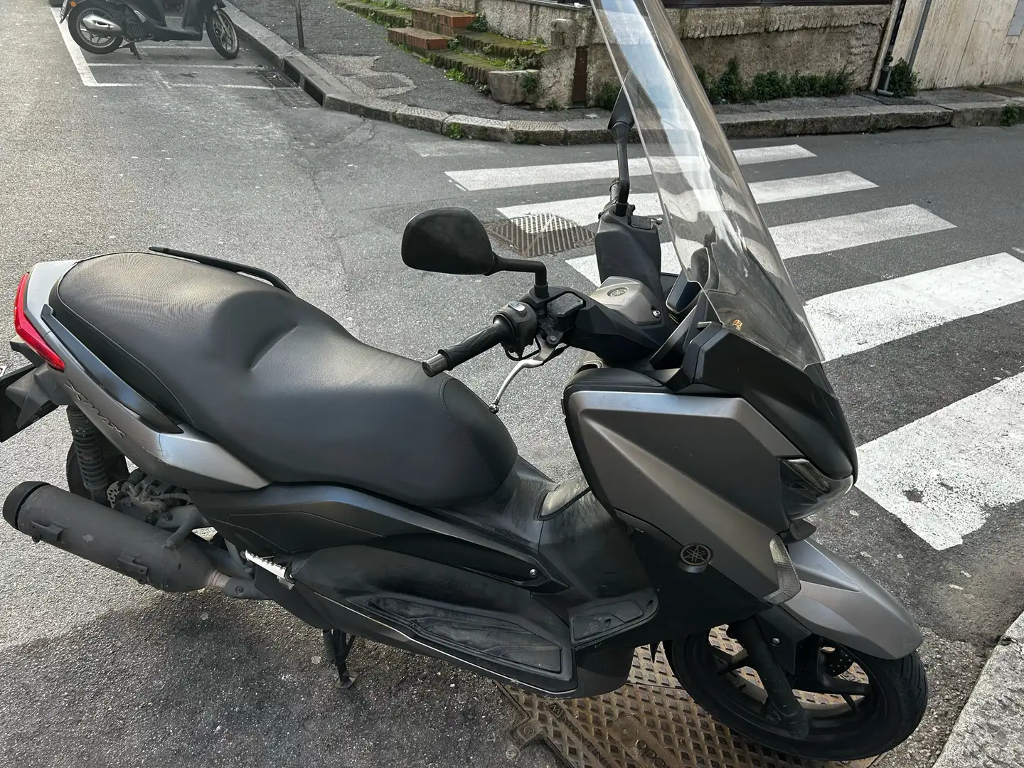 Yamaha X-Max 250 - 1