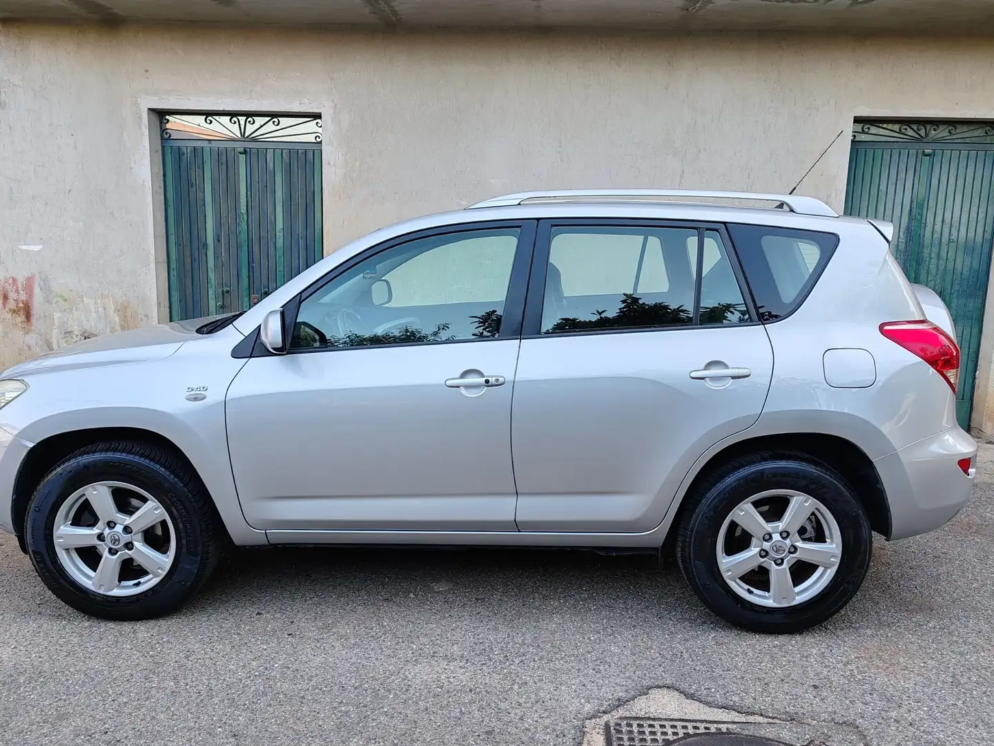 Toyota RAV 4 RAV4 2.2 d-4d Luxury 136cv - 2