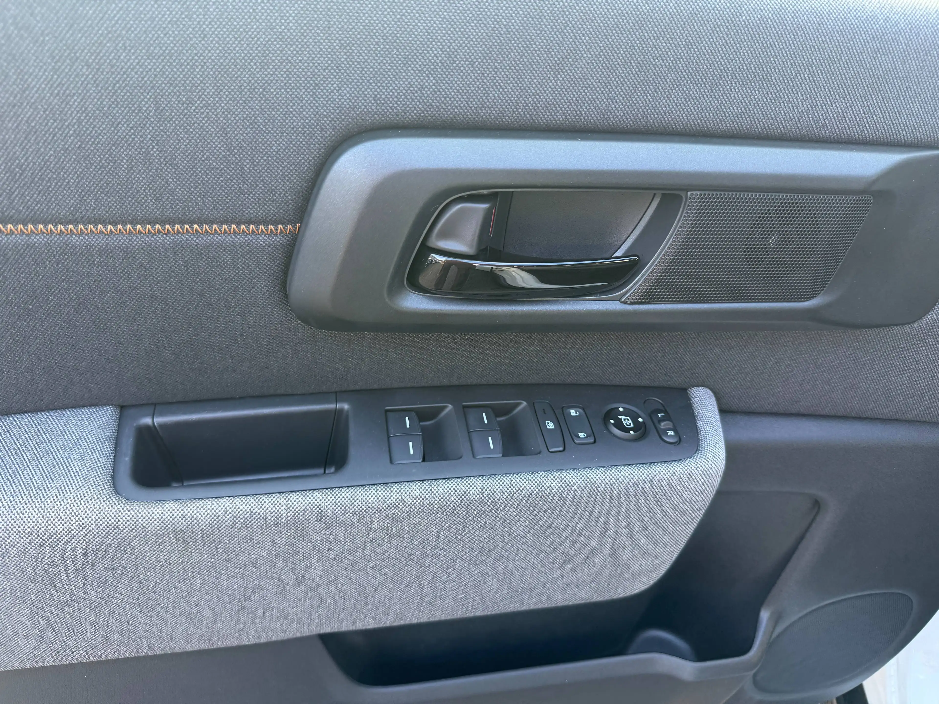 Honda e Advance — photo 12