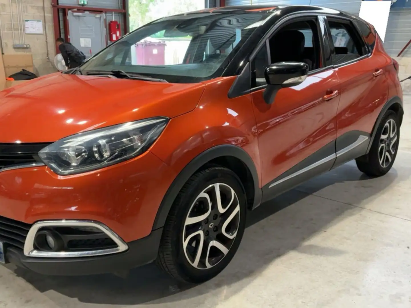 Renault Captur 1.5 DCI 90CH INTENS EDC ECO² Orange - 2