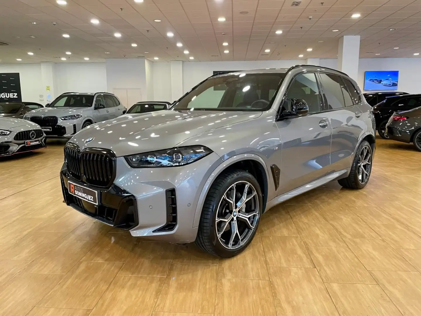 BMW X5 xDrive 30dA xLine Grijs - 1