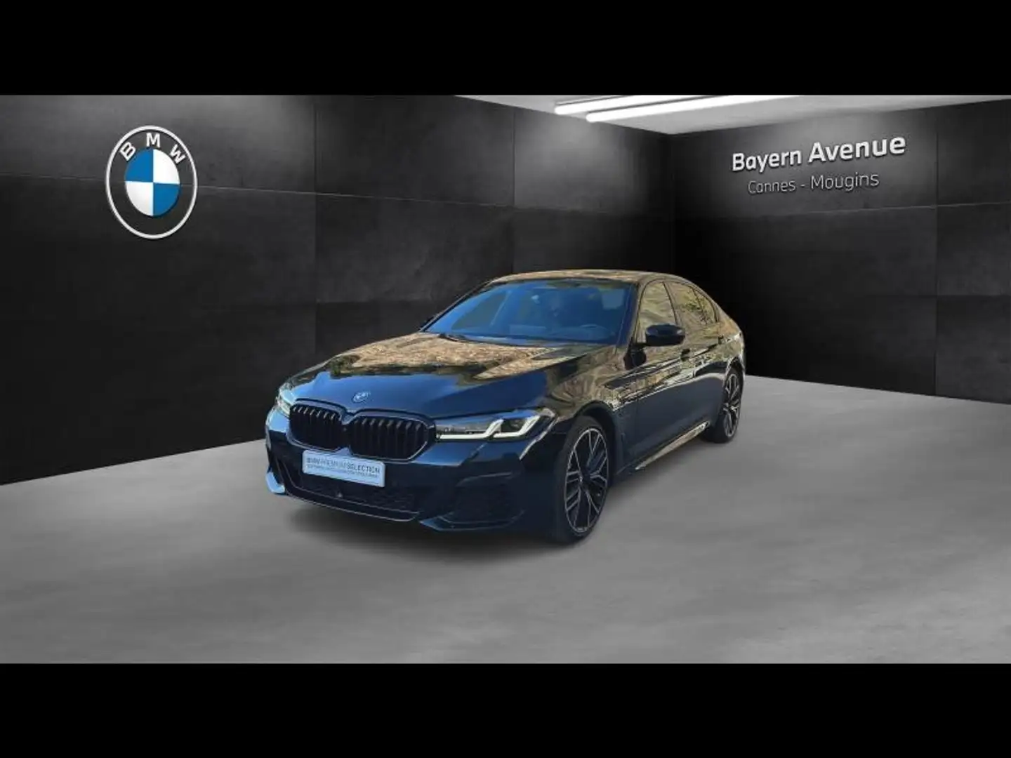 BMW 545 545eA xDrive 394ch M Sport Steptronic Fekete - 1