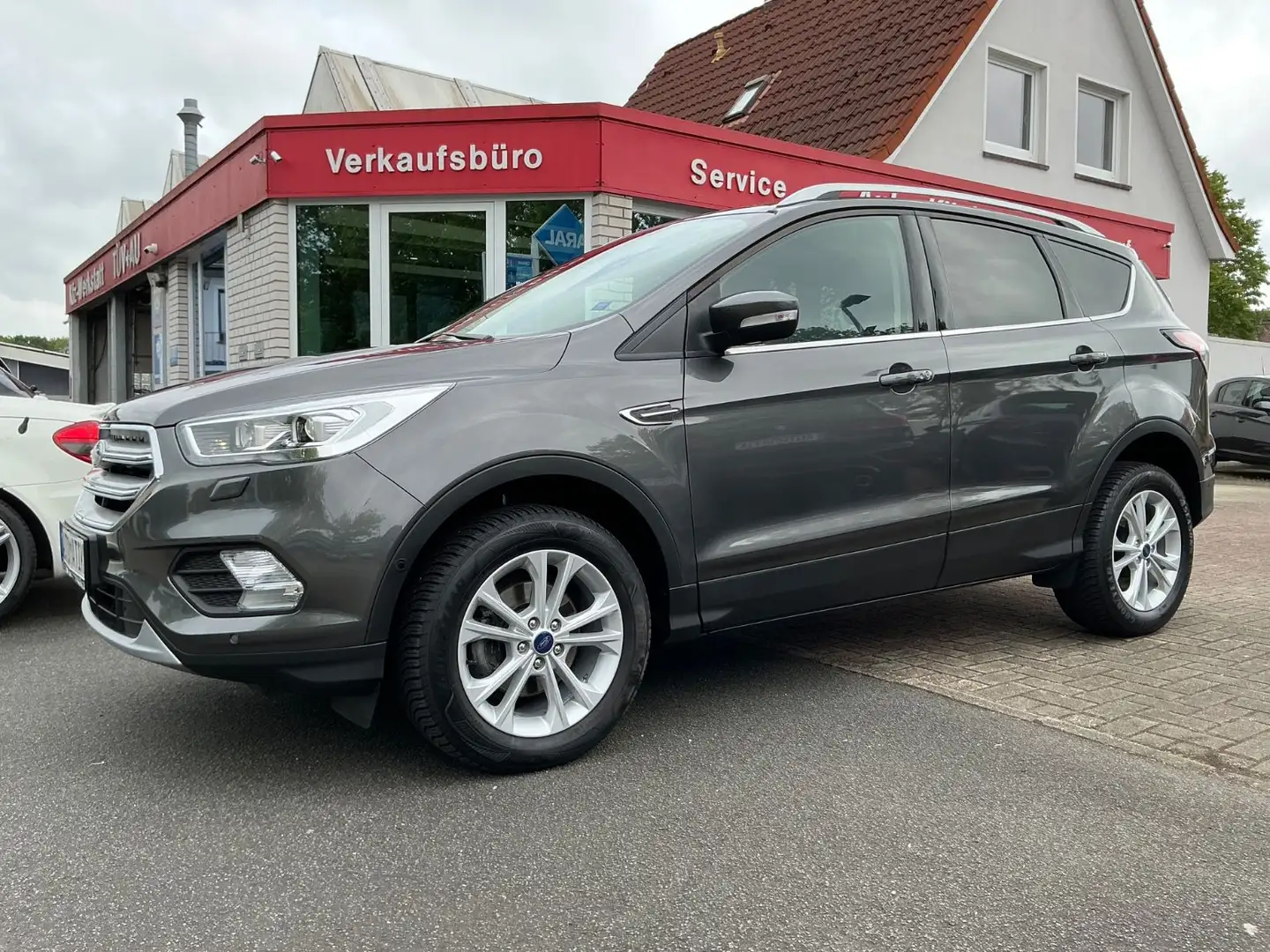 Ford Kuga Titanium Kamera Tempomat AHK Navi Grijs - 2