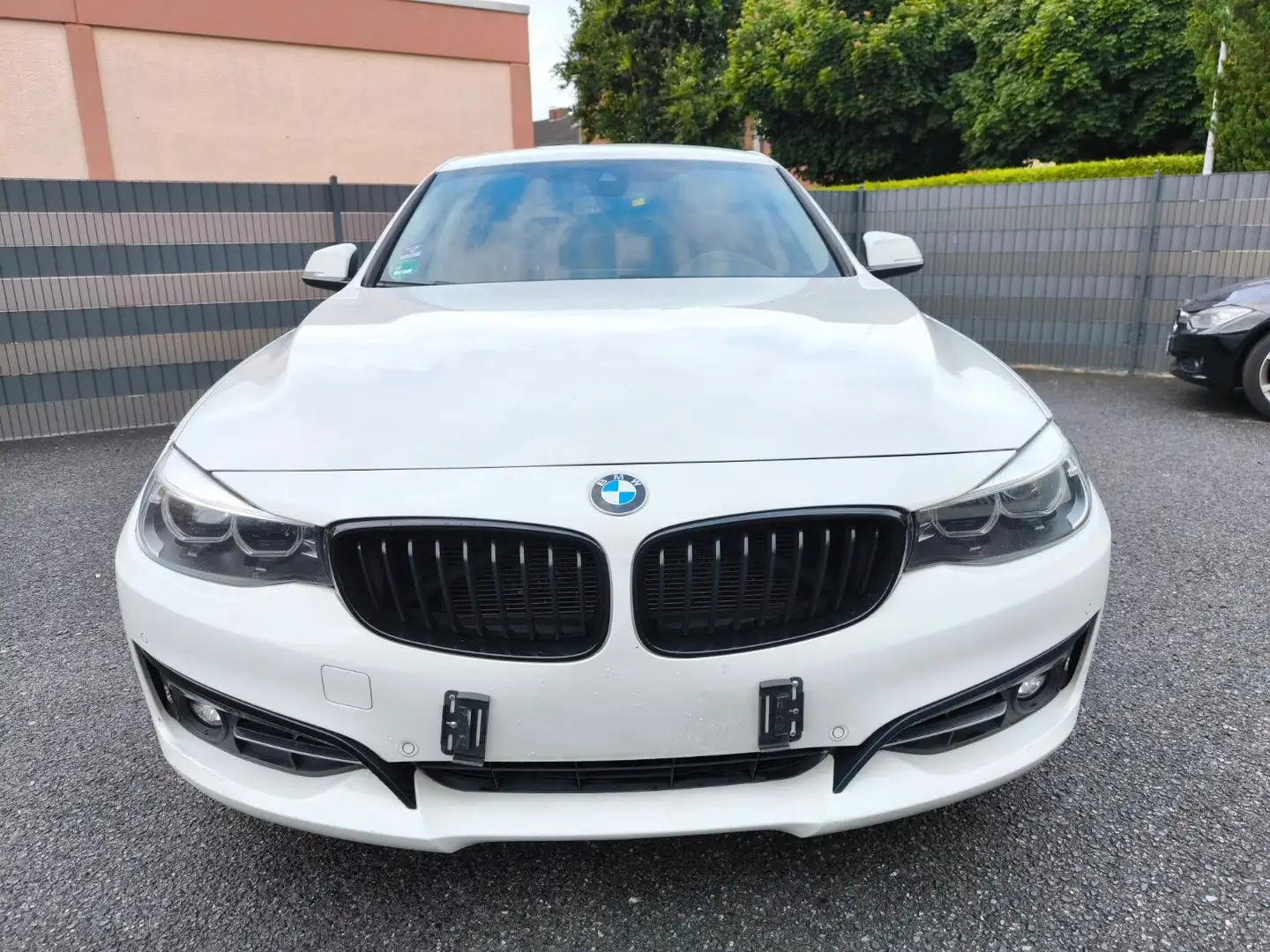 BMW 320 GT 320 d xDrive Sport Line LED-NAVi-Leder Blanc - 2