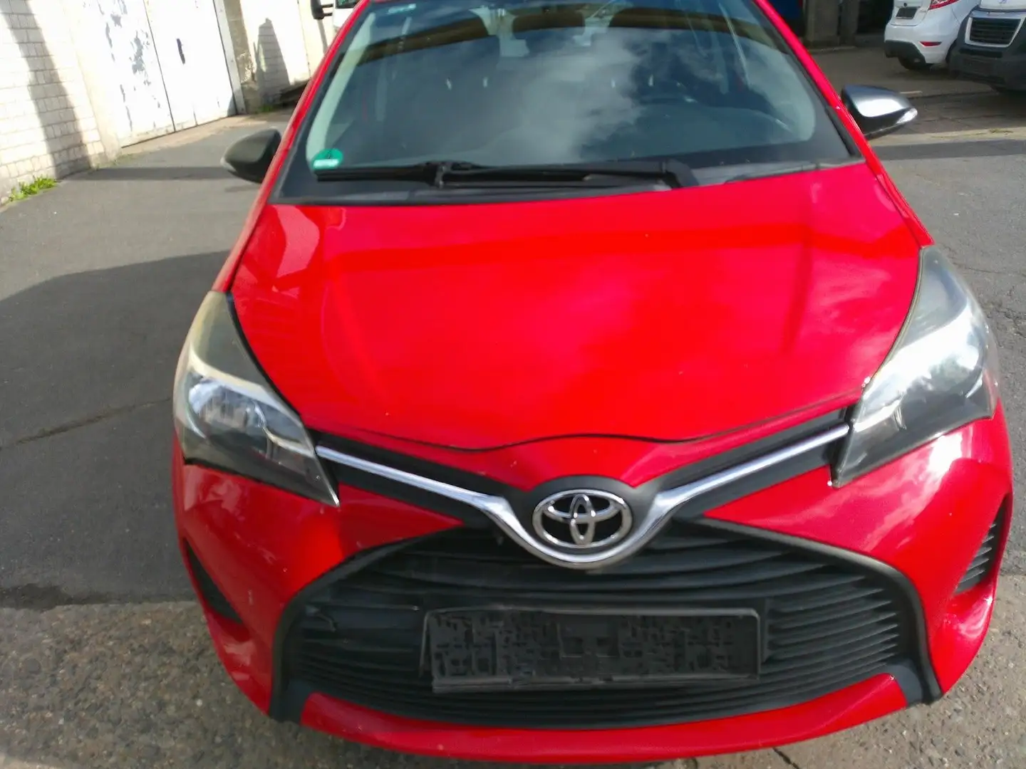 Toyota Yaris 1,0-l-Dual-VVT-i Edition-S Rot - 1