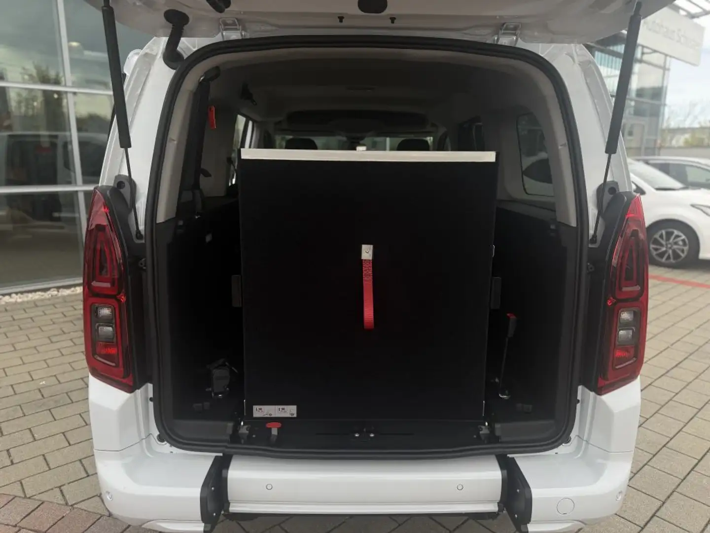 Toyota Proace City Verso 1.5 D-4D L2 Shuttle Blanco - 2