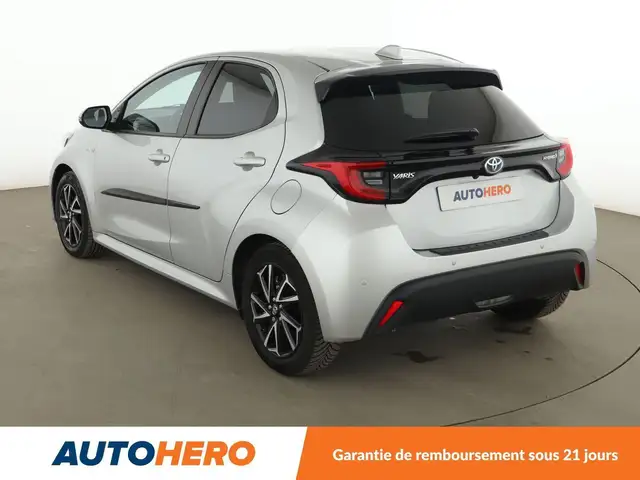 Toyota Yaris view 4