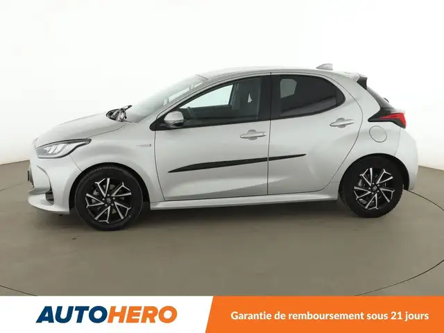 Toyota Yaris view 3