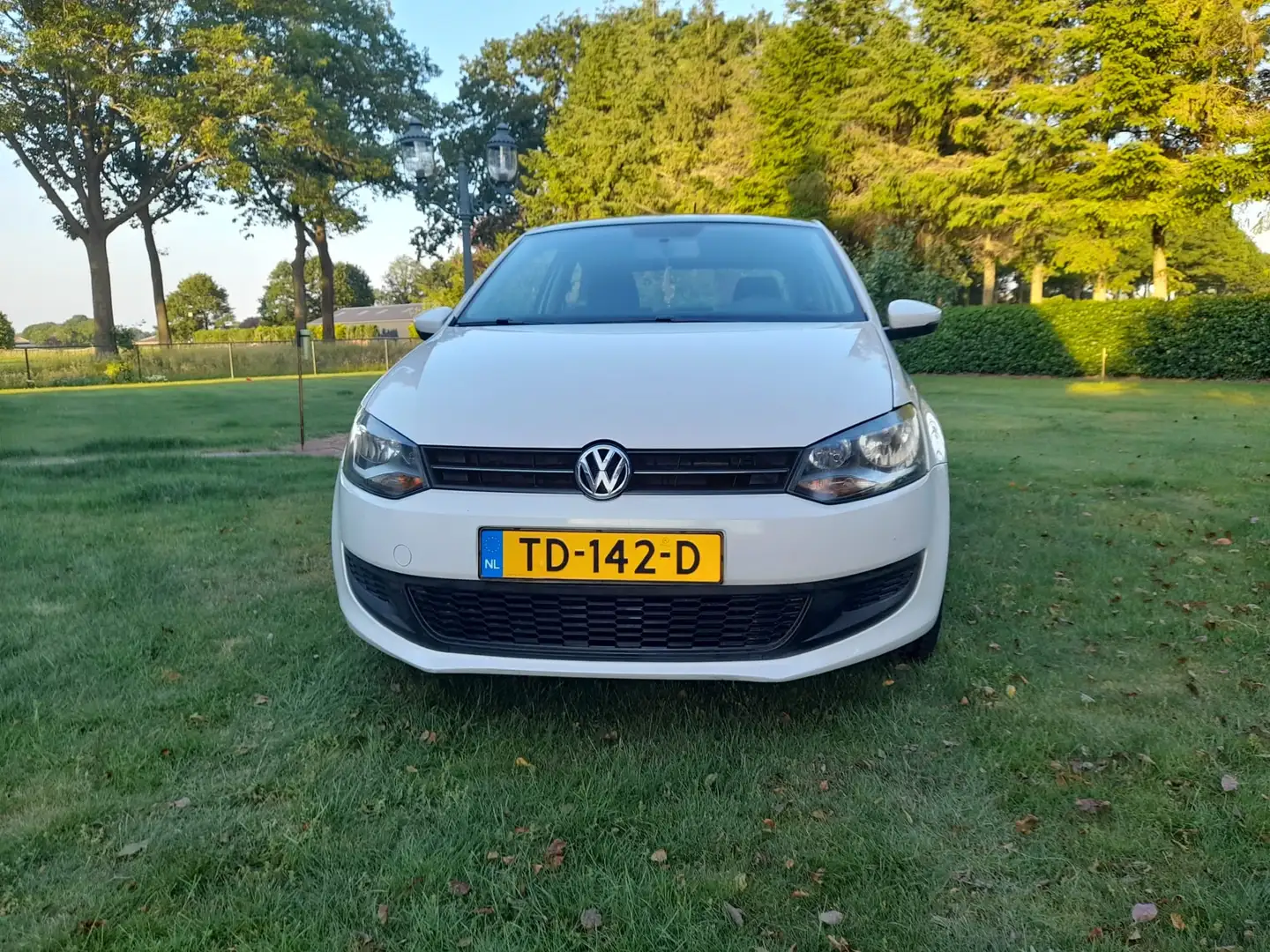 Volkswagen Polo 1.2-12V Comfortline met lichte schade Wit - 2