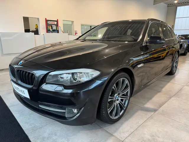 BMW 525 d/Navi/Panoramadach/Leder/Memory/PDC/Xenon
