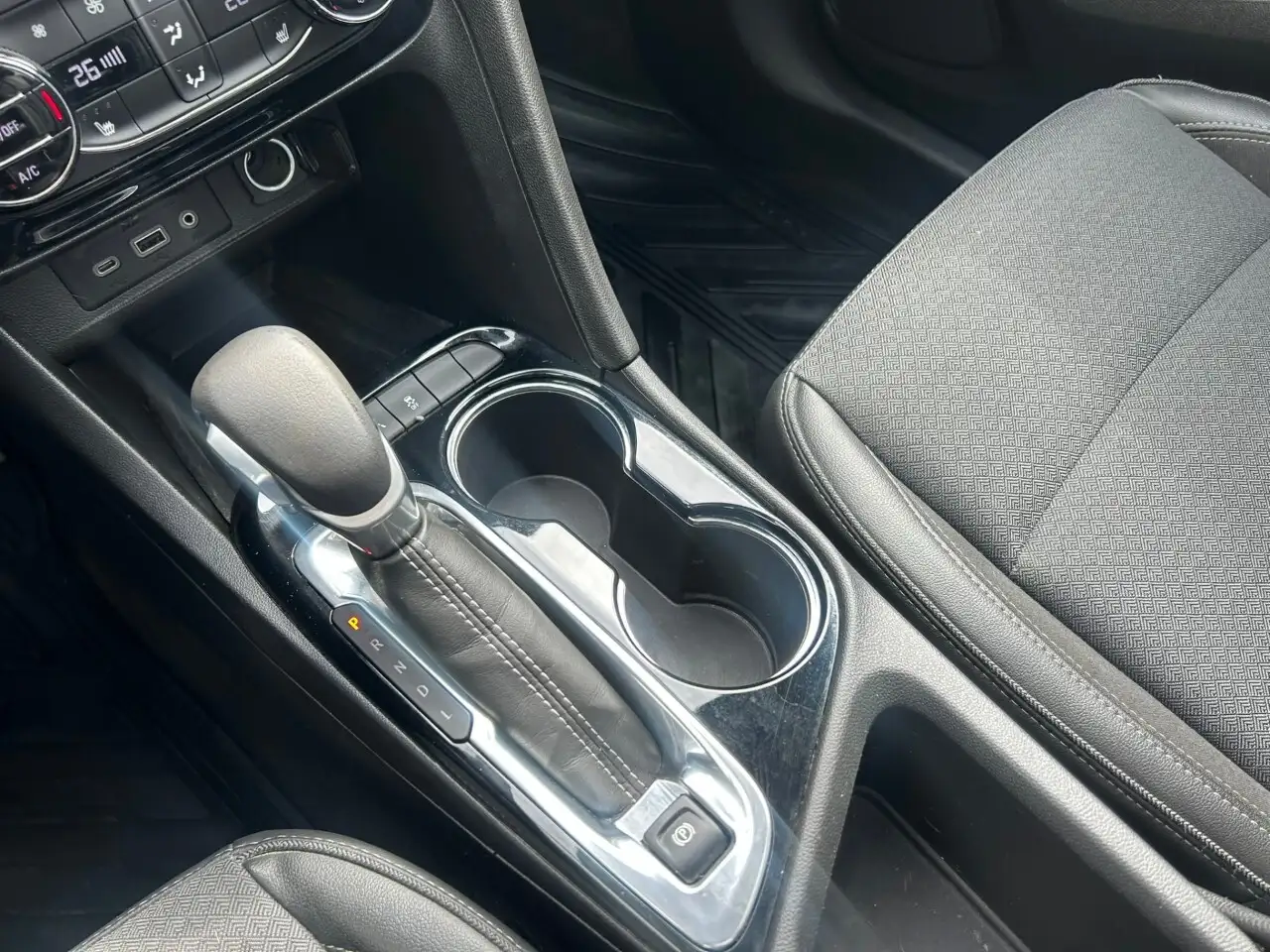 Buick Encore снимка Buick Encore