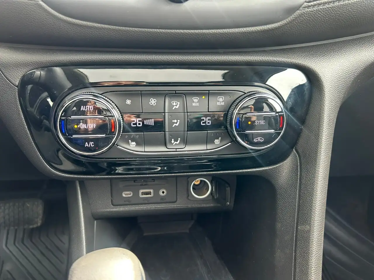 Buick Encore снимка Buick Encore