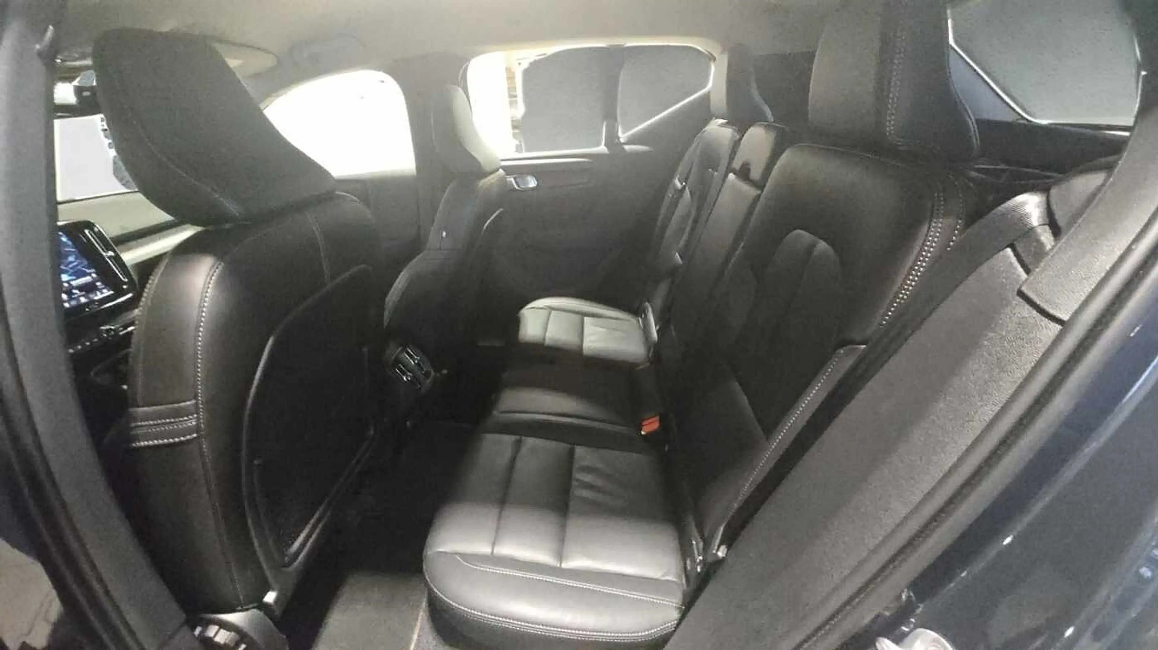 Volvo XC40 B3 Mild hybrid, Benz,3 JAAR WAARBORG — photo 7