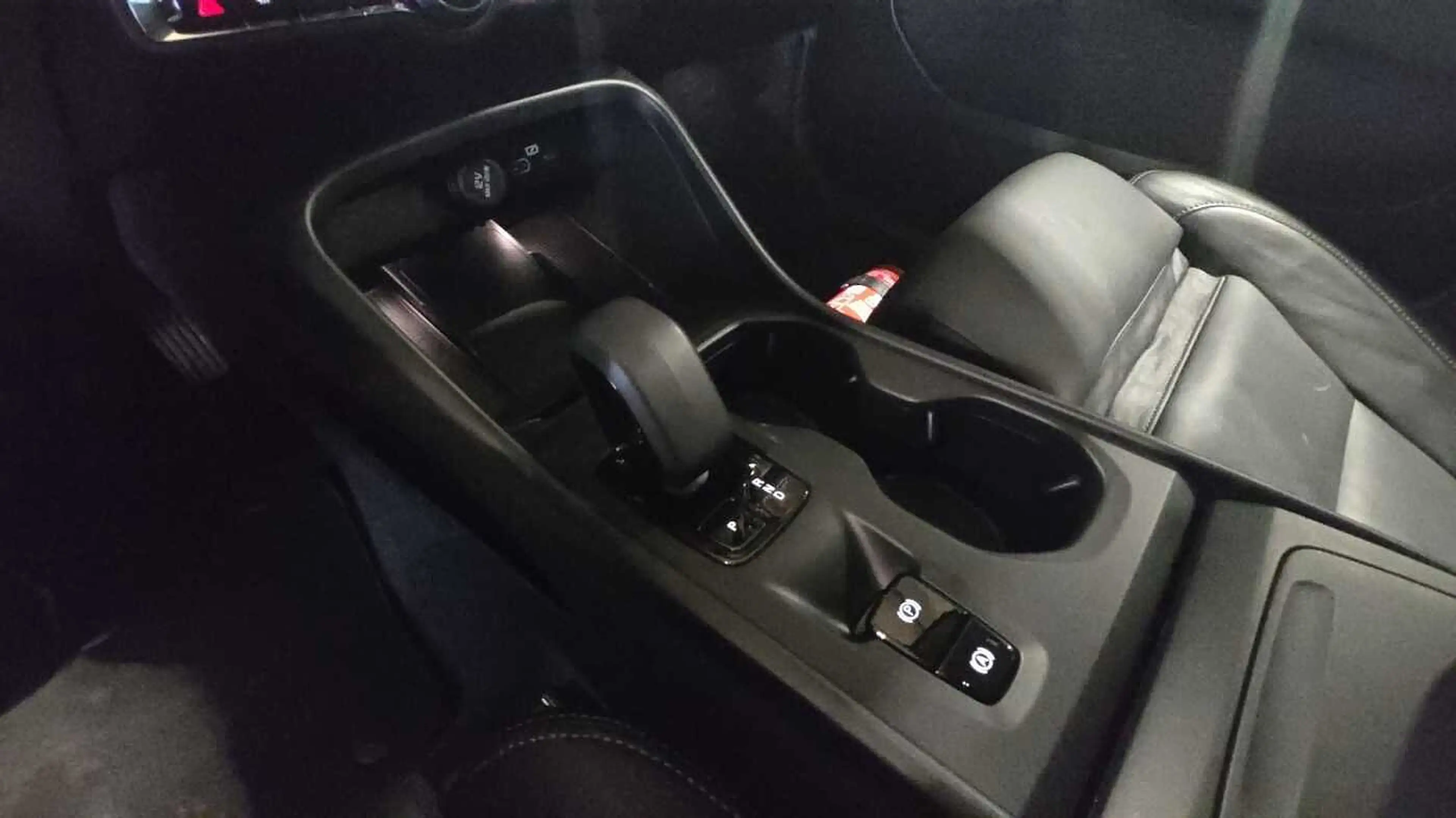 Volvo XC40 B3 Mild hybrid, Benz,3 JAAR WAARBORG — photo 15