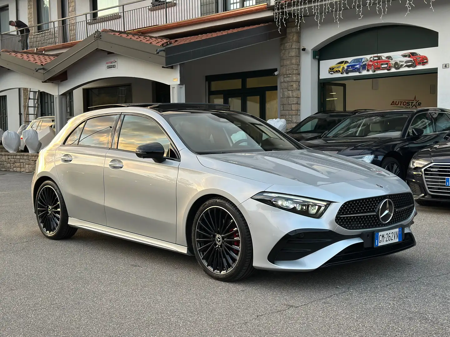 Mercedes-Benz A 180 Classe A - W177 2023 AMG Line Premium Plus auto Argent - 1