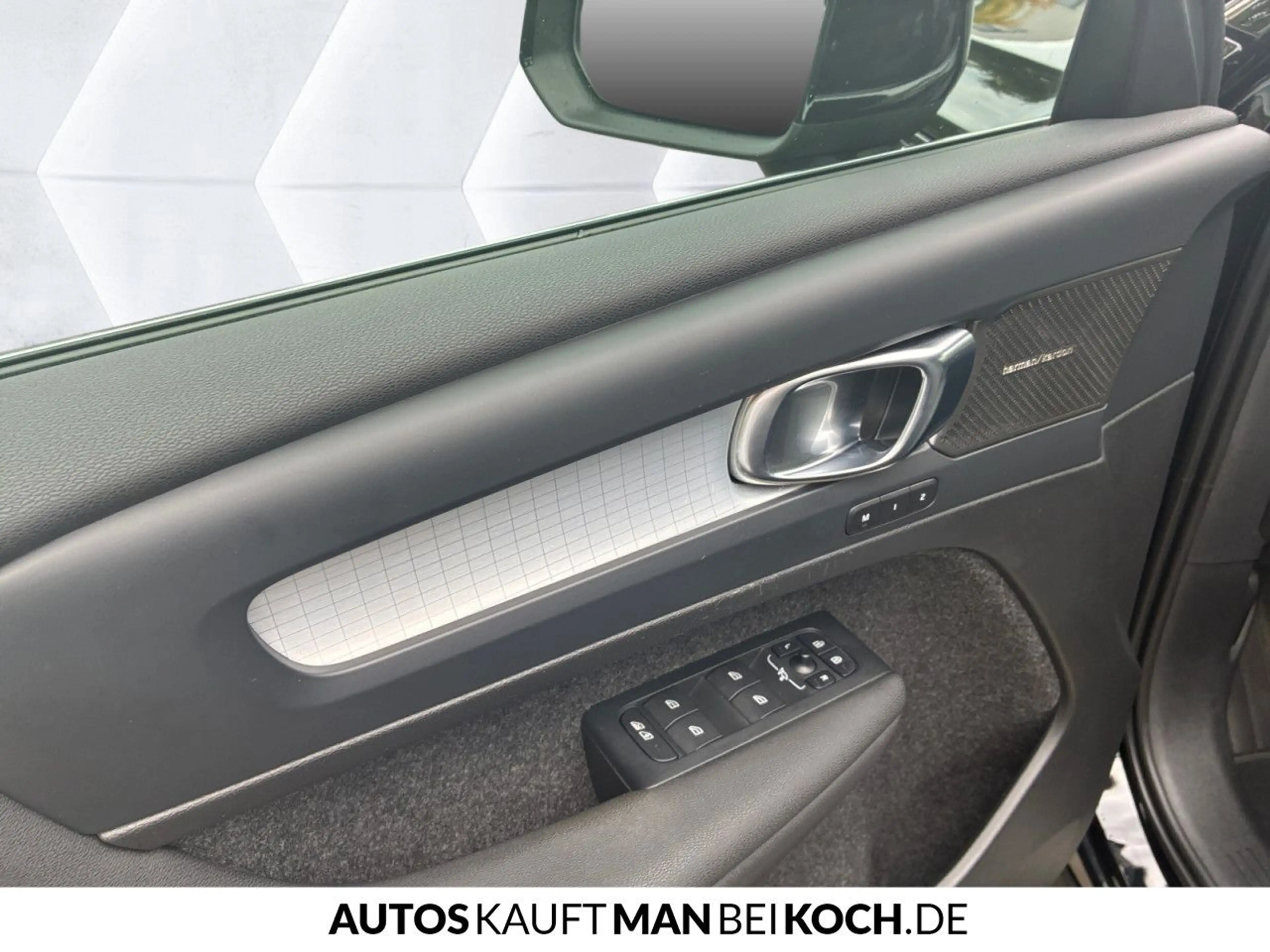 Volvo XC40 T4 Recharge Plus Bright ACC 360° H/K SHZ LED — photo 13