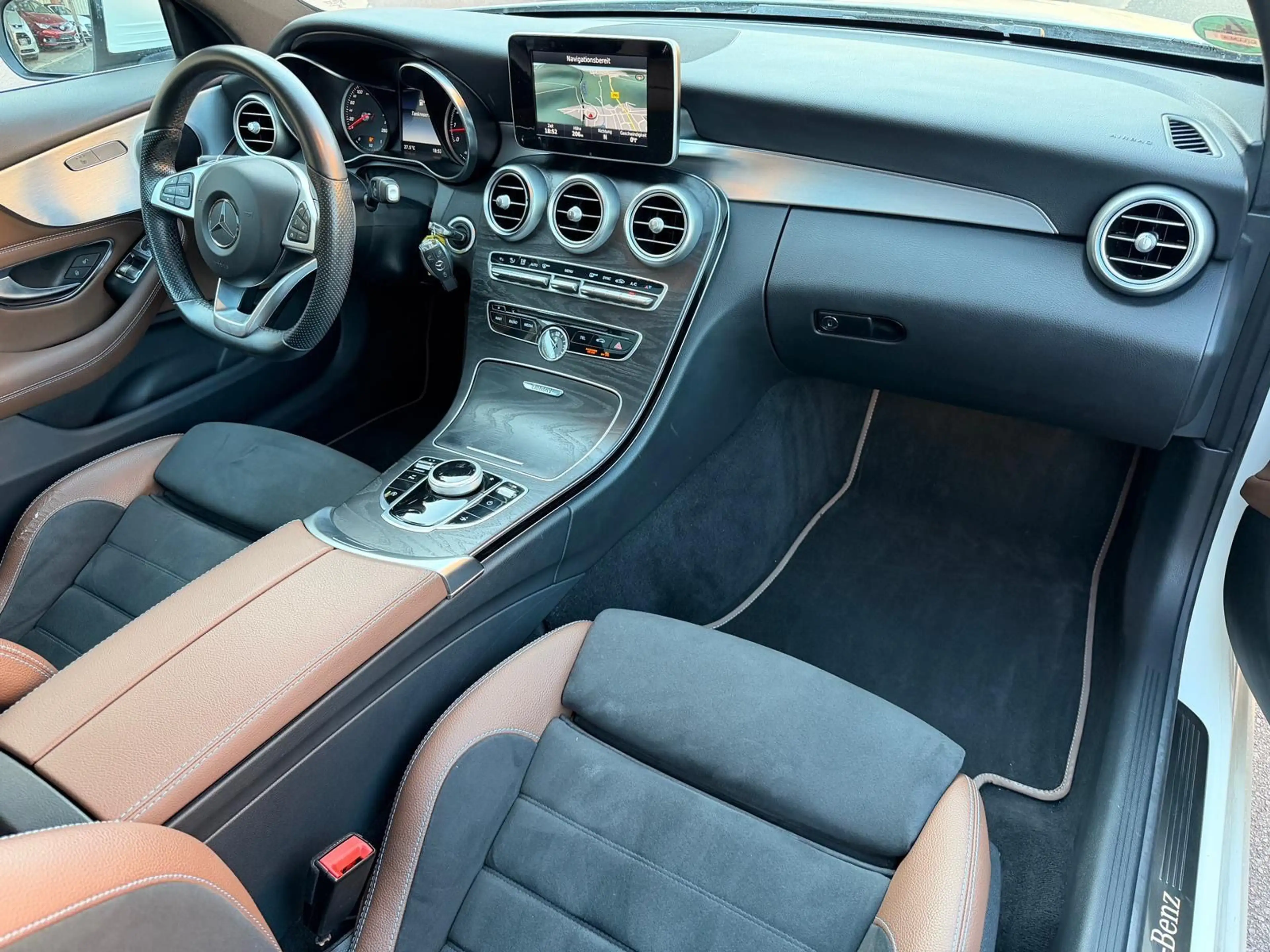 Mercedes-Benz C 300 Coupe Edition 1 LED Pano Navi Kamera — photo 12