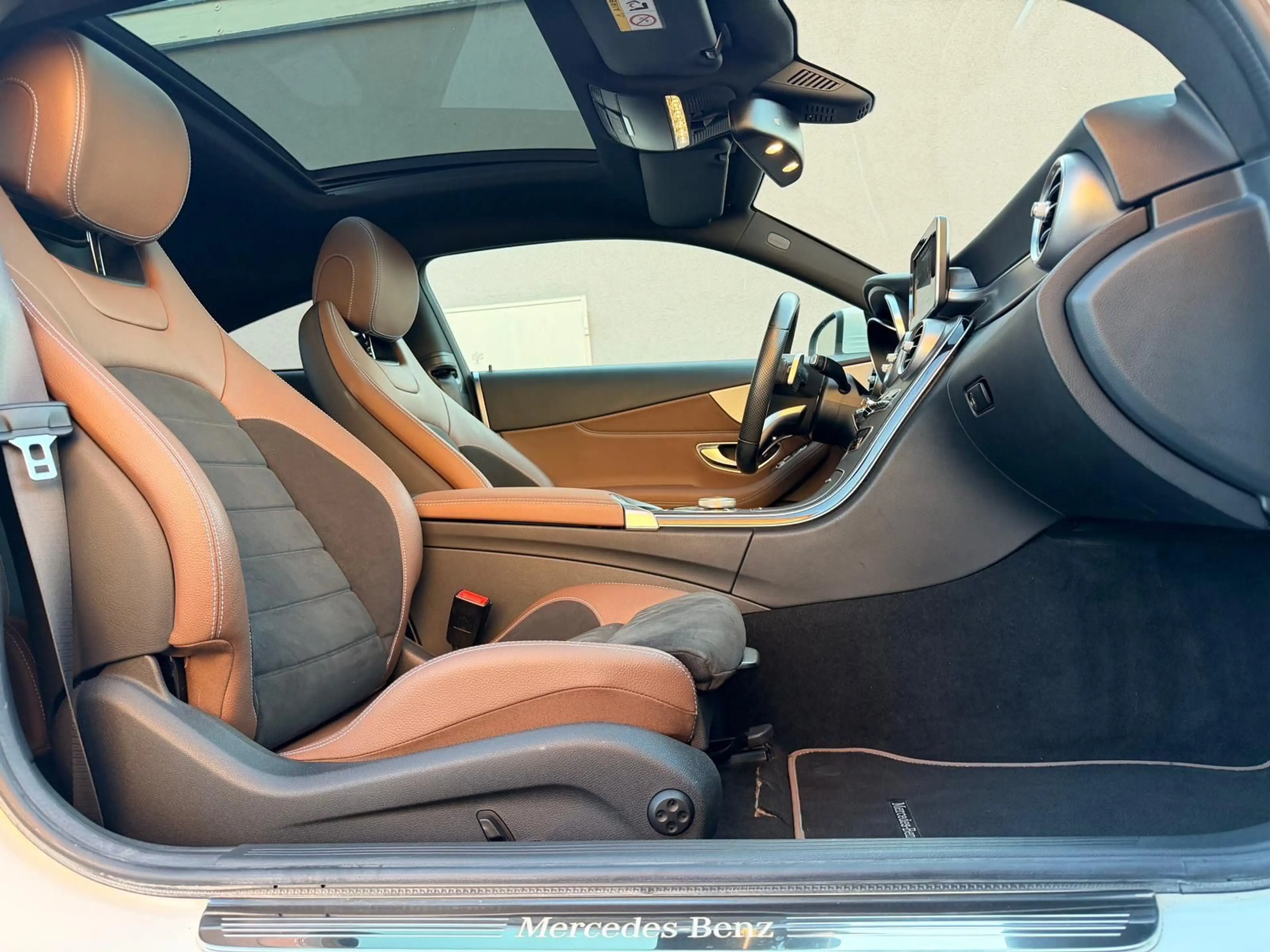 Mercedes-Benz C 300 Coupe Edition 1 LED Pano Navi Kamera — photo 13