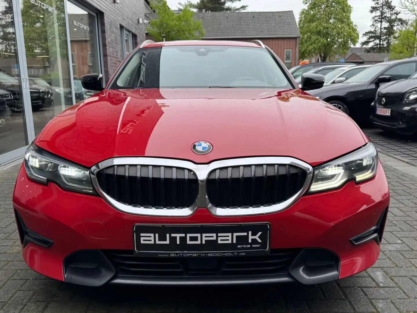 BMW 320 d xDrive Sport Line ACC LASER Totwinkel AHK Roşu - 2