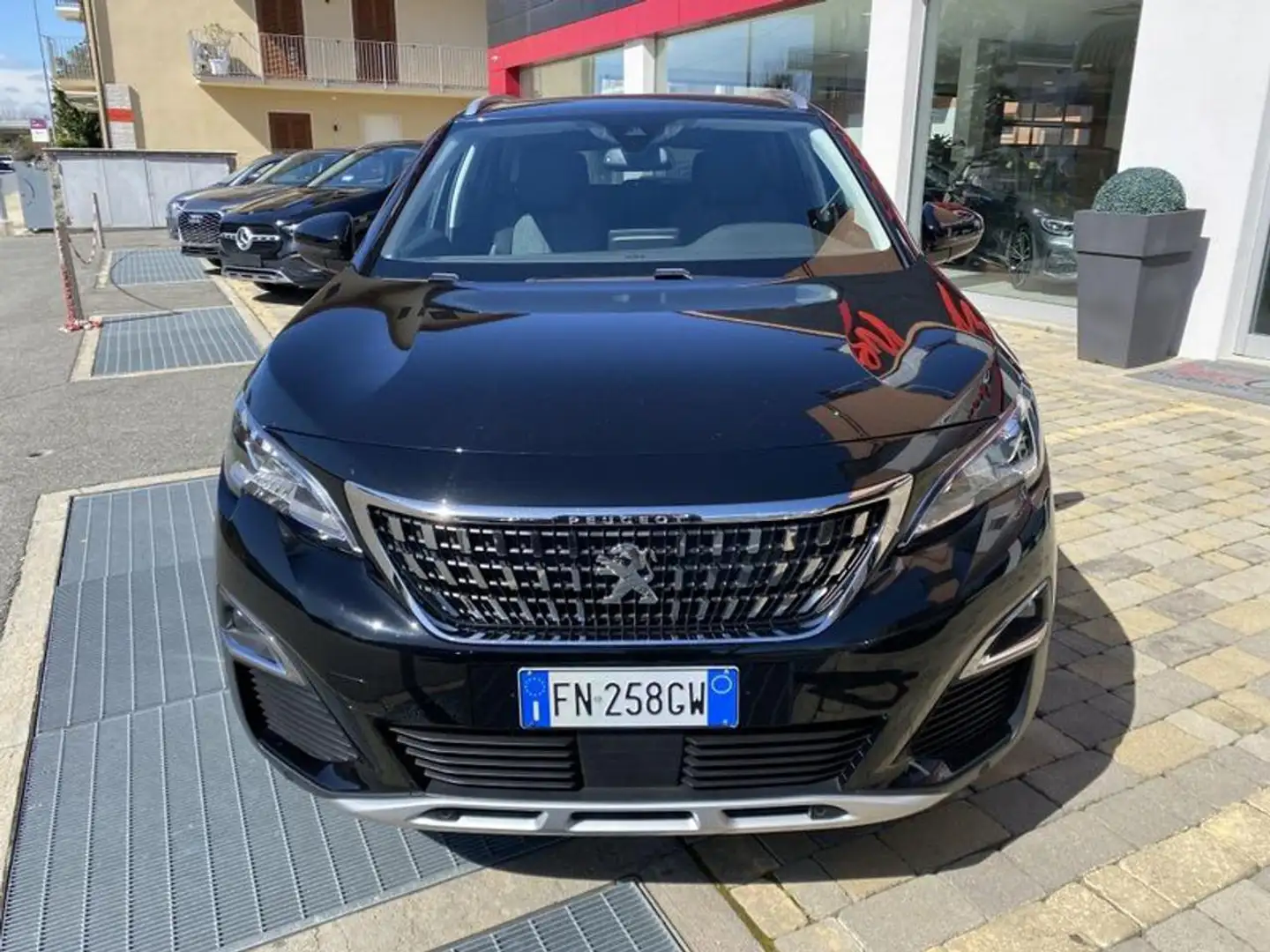 Peugeot 3008 BlueHDi 130 S&S NAVI-APP-RETROCAMERA Nero - 2
