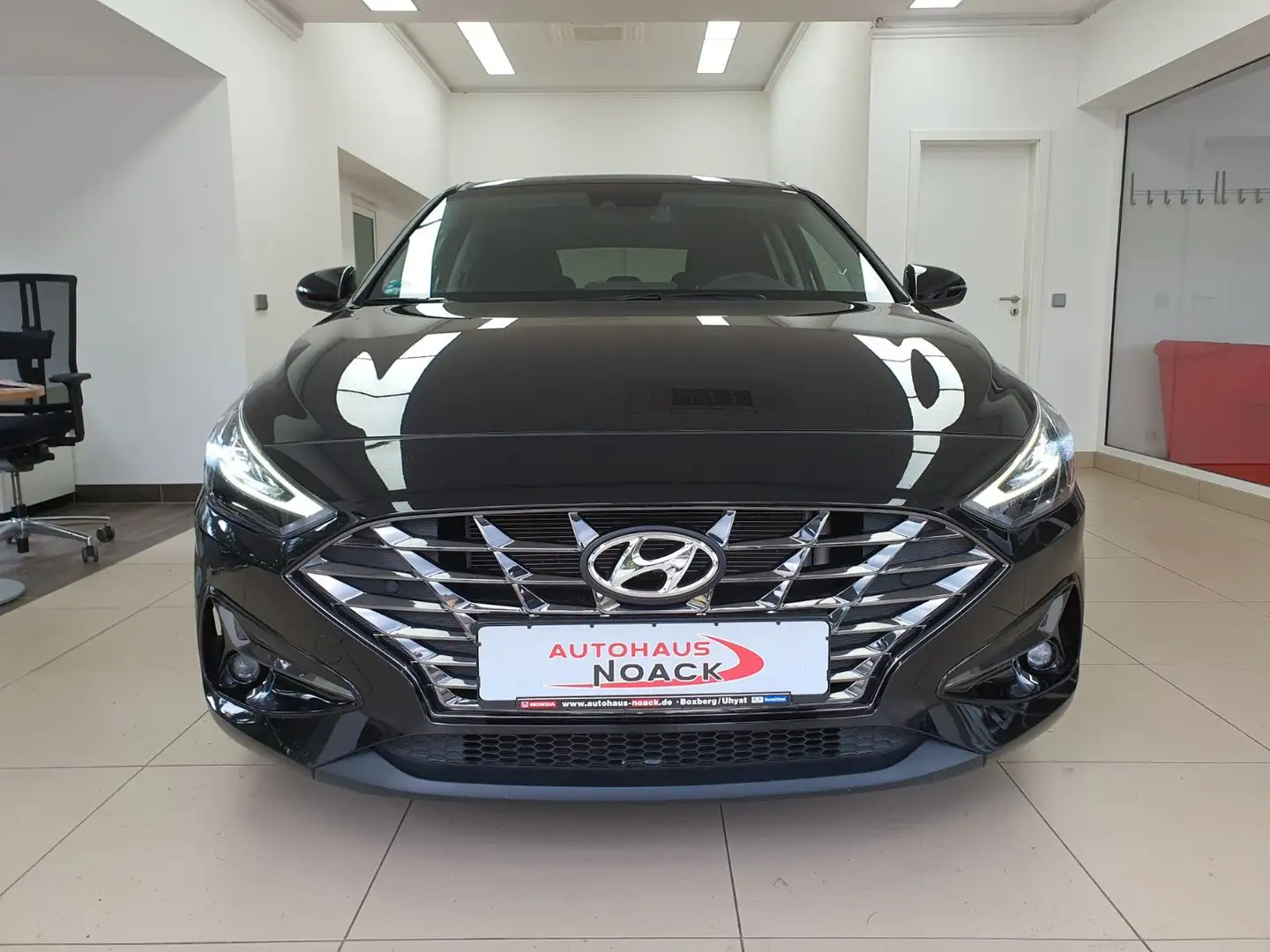 Hyundai i30 Edition 30+ Mild-Hybrid Schwarz - 2