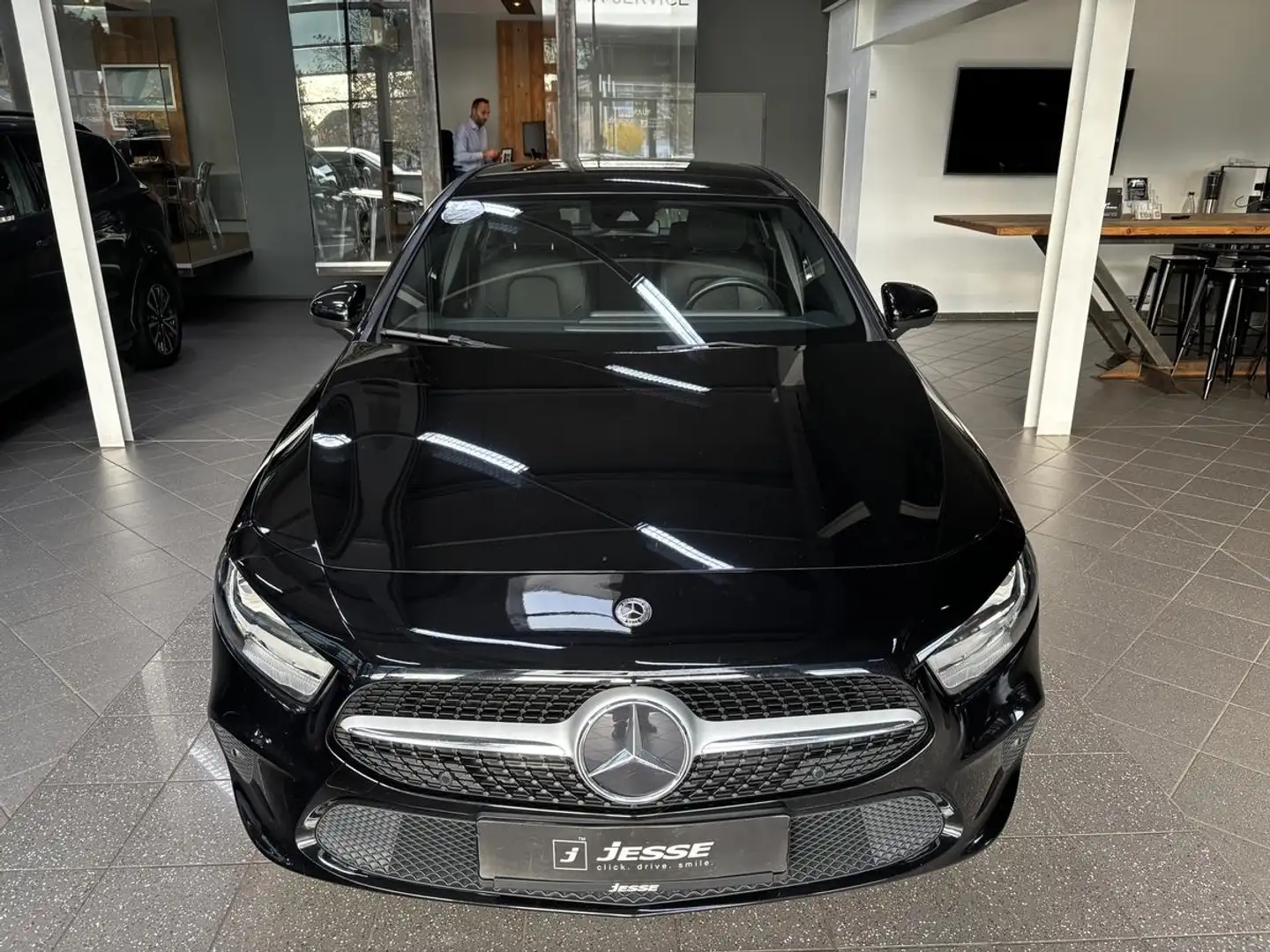 Mercedes-Benz A 180 d 7G-DCT Distr.+ Widescreen Navi SHZ PDC Nero - 2