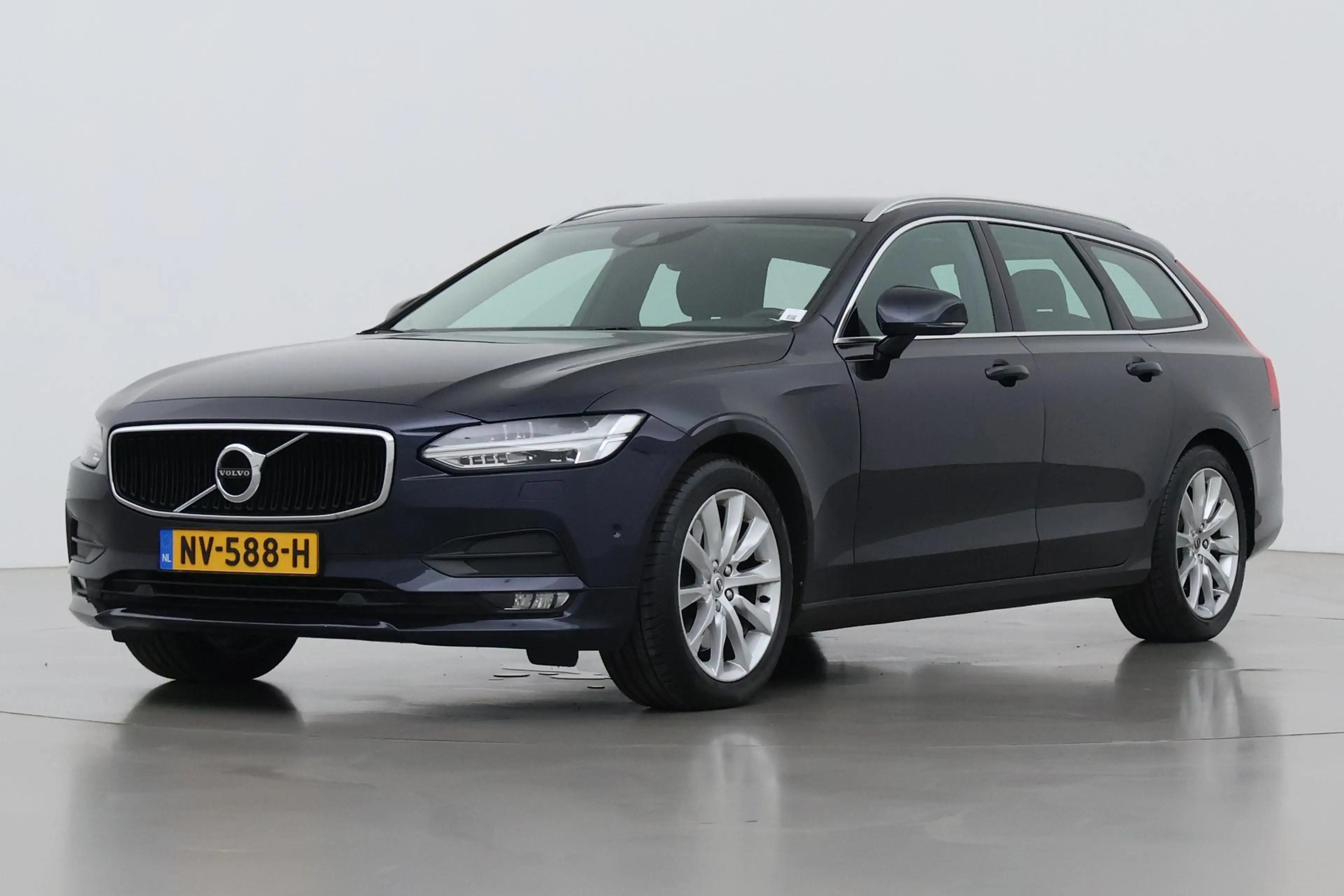 Volvo V90 2.0 T5 Momentum | Trekhaak | Leder | BLIS | Volled — photo 8