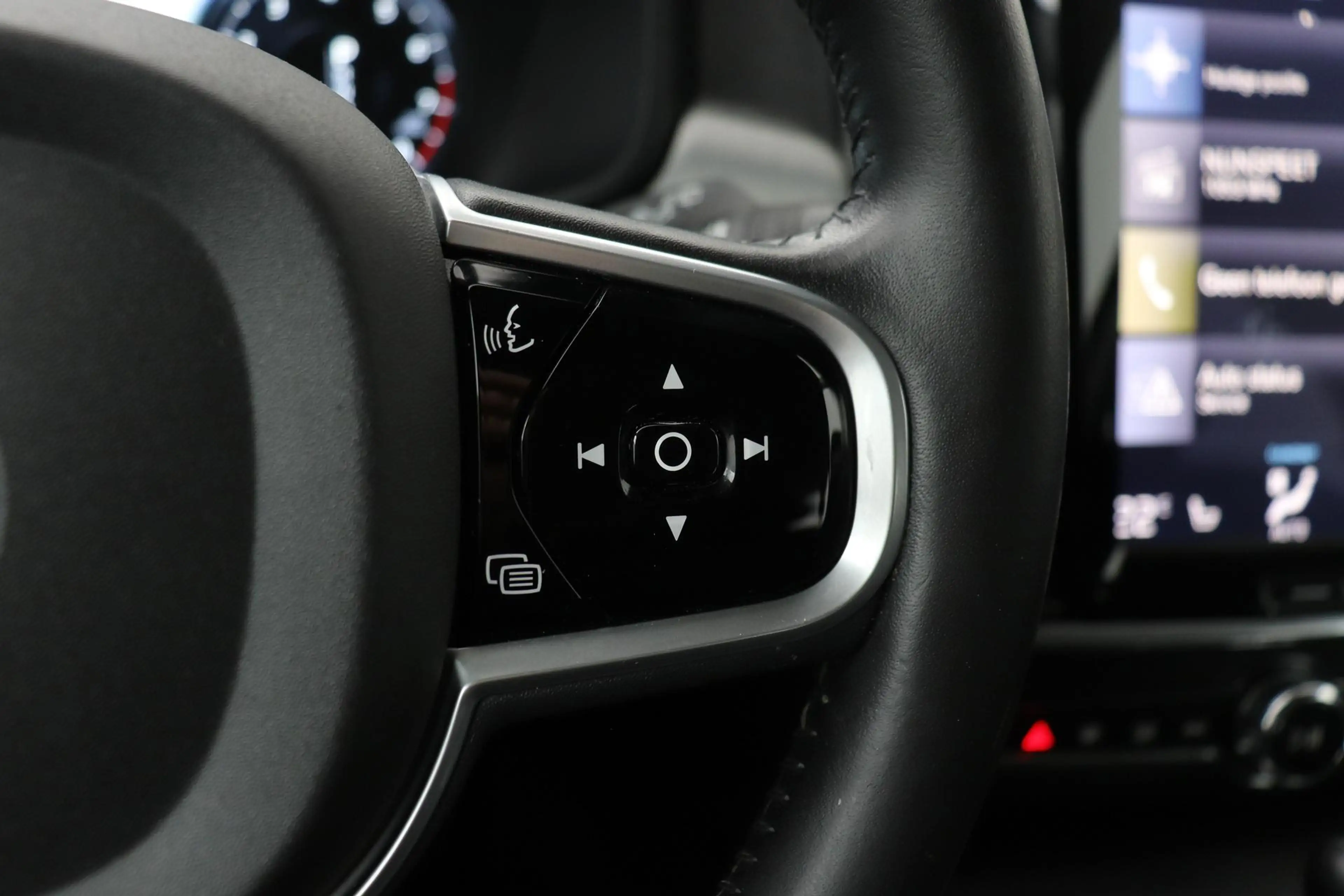 Volvo V90 2.0 T5 Momentum | Trekhaak | Leder | BLIS | Volled — photo 37