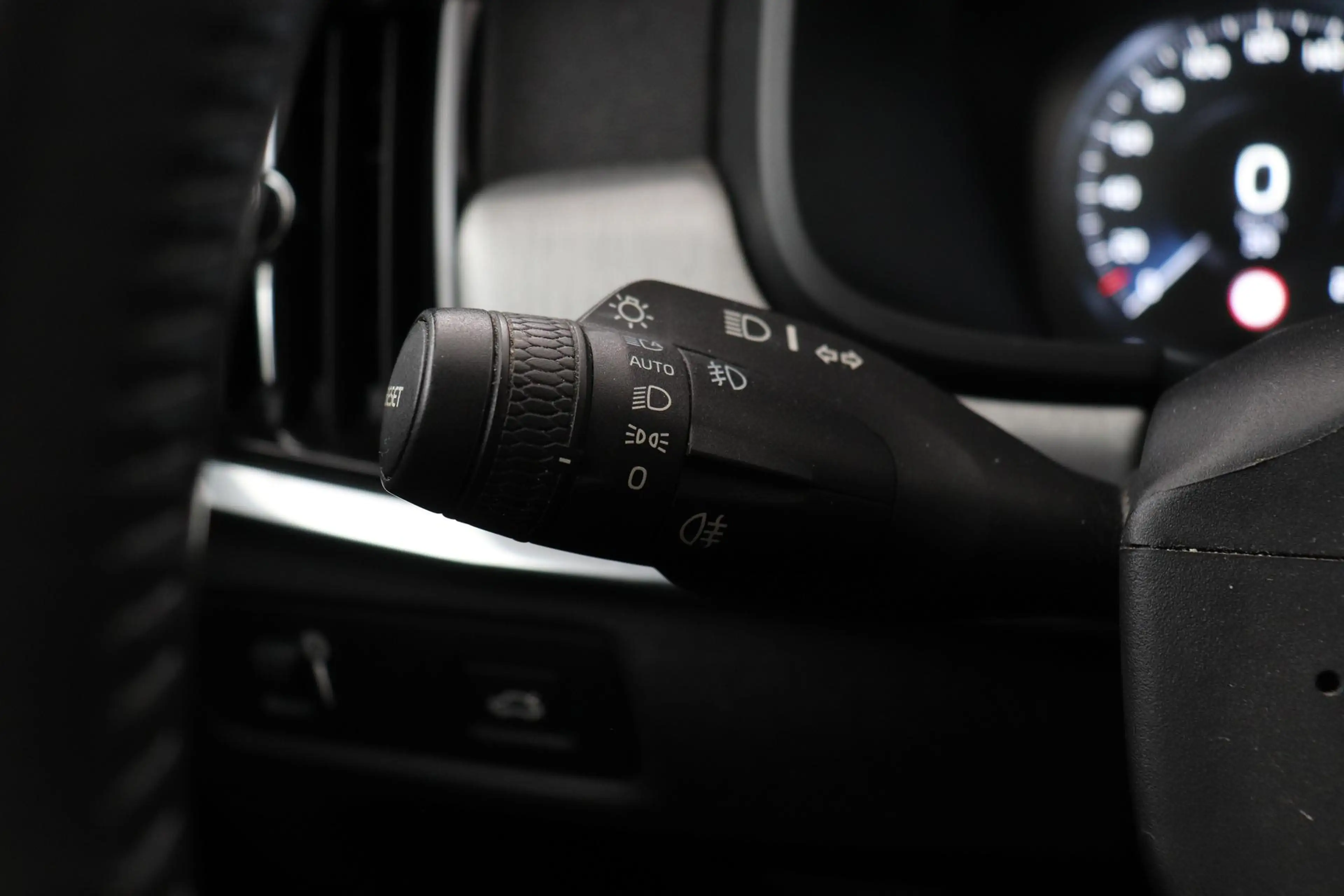 Volvo V90 2.0 T5 Momentum | Trekhaak | Leder | BLIS | Volled — photo 36