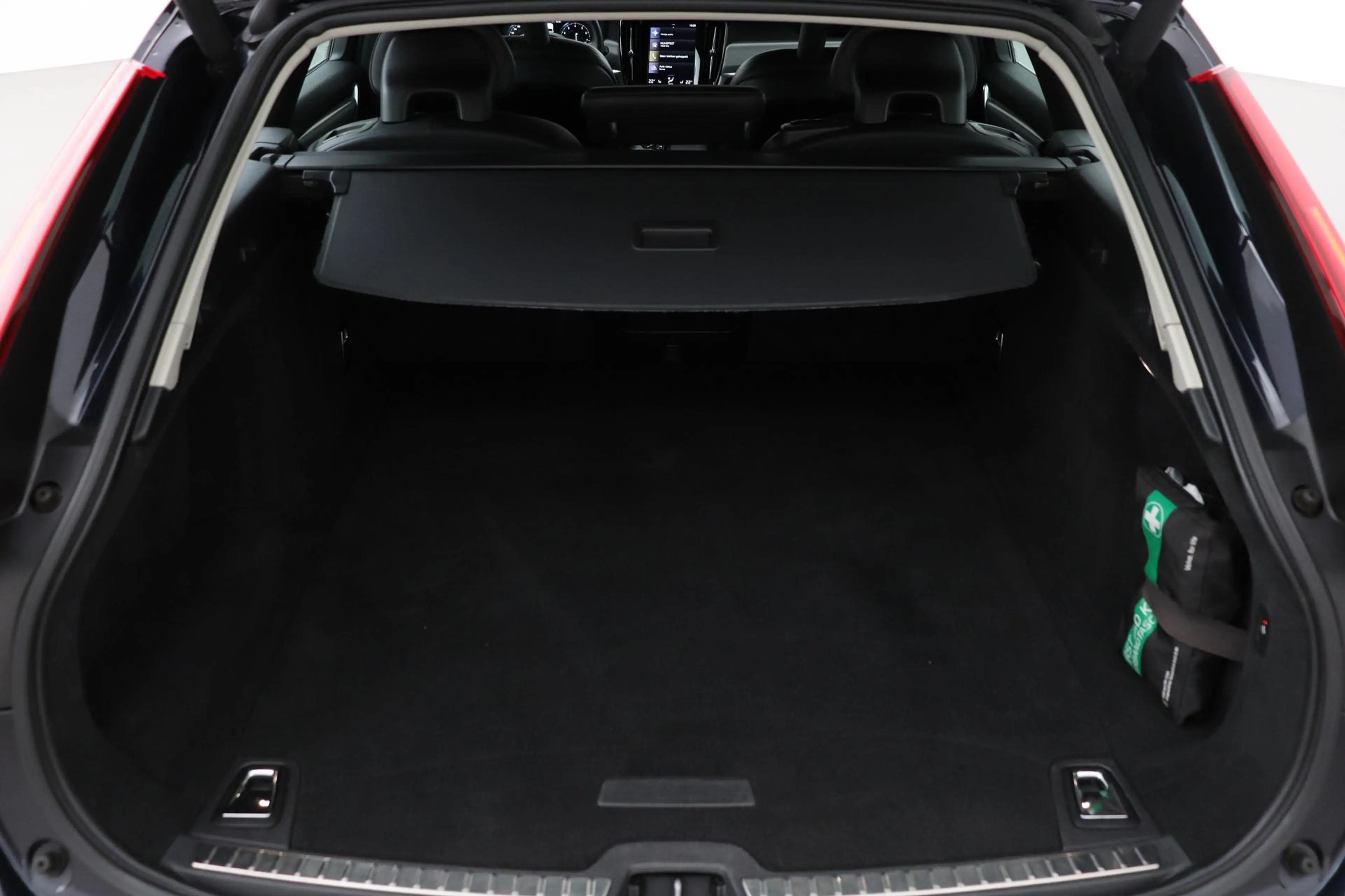 Volvo V90 2.0 T5 Momentum | Trekhaak | Leder | BLIS | Volled — photo 44