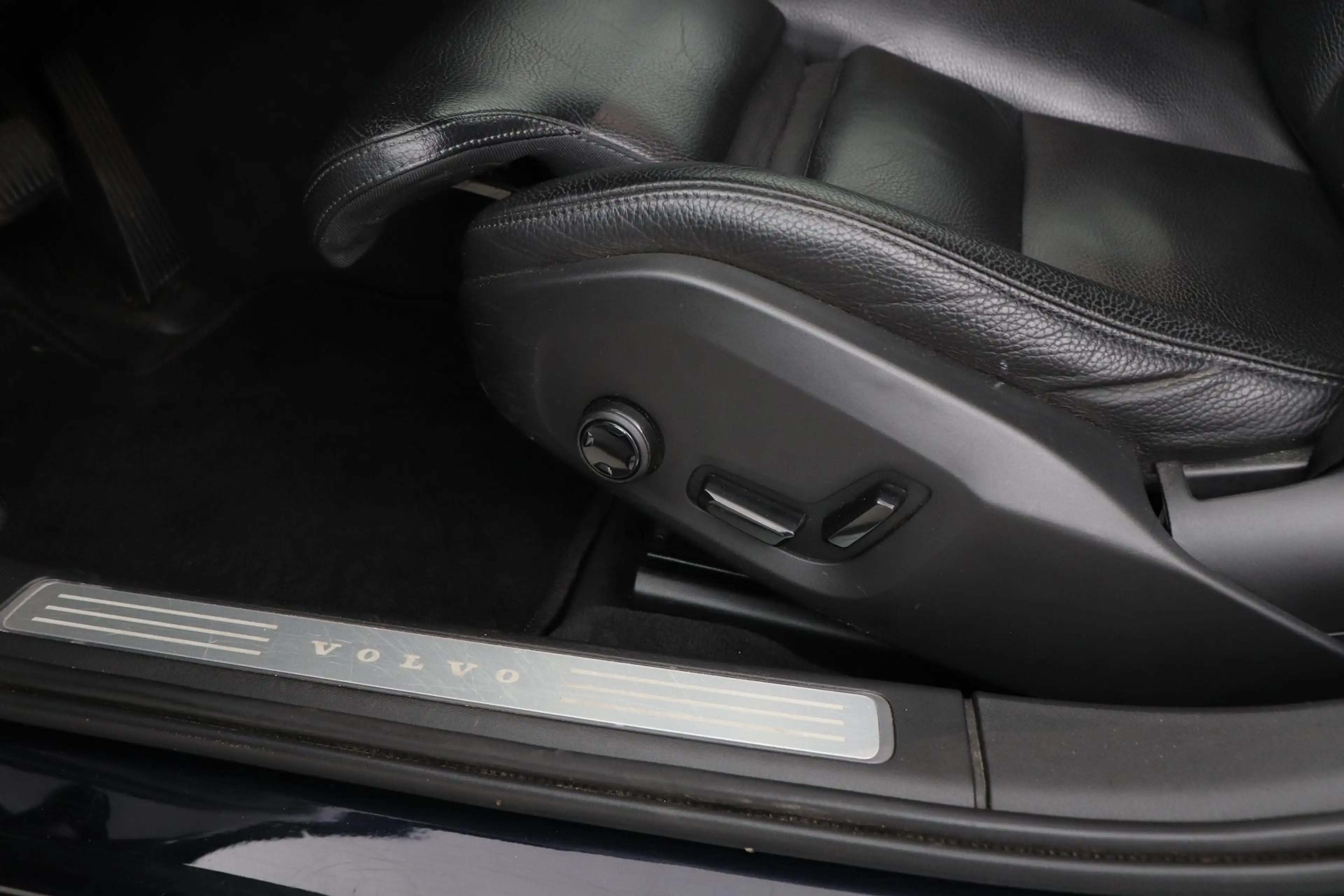 Volvo V90 2.0 T5 Momentum | Trekhaak | Leder | BLIS | Volled — photo 41