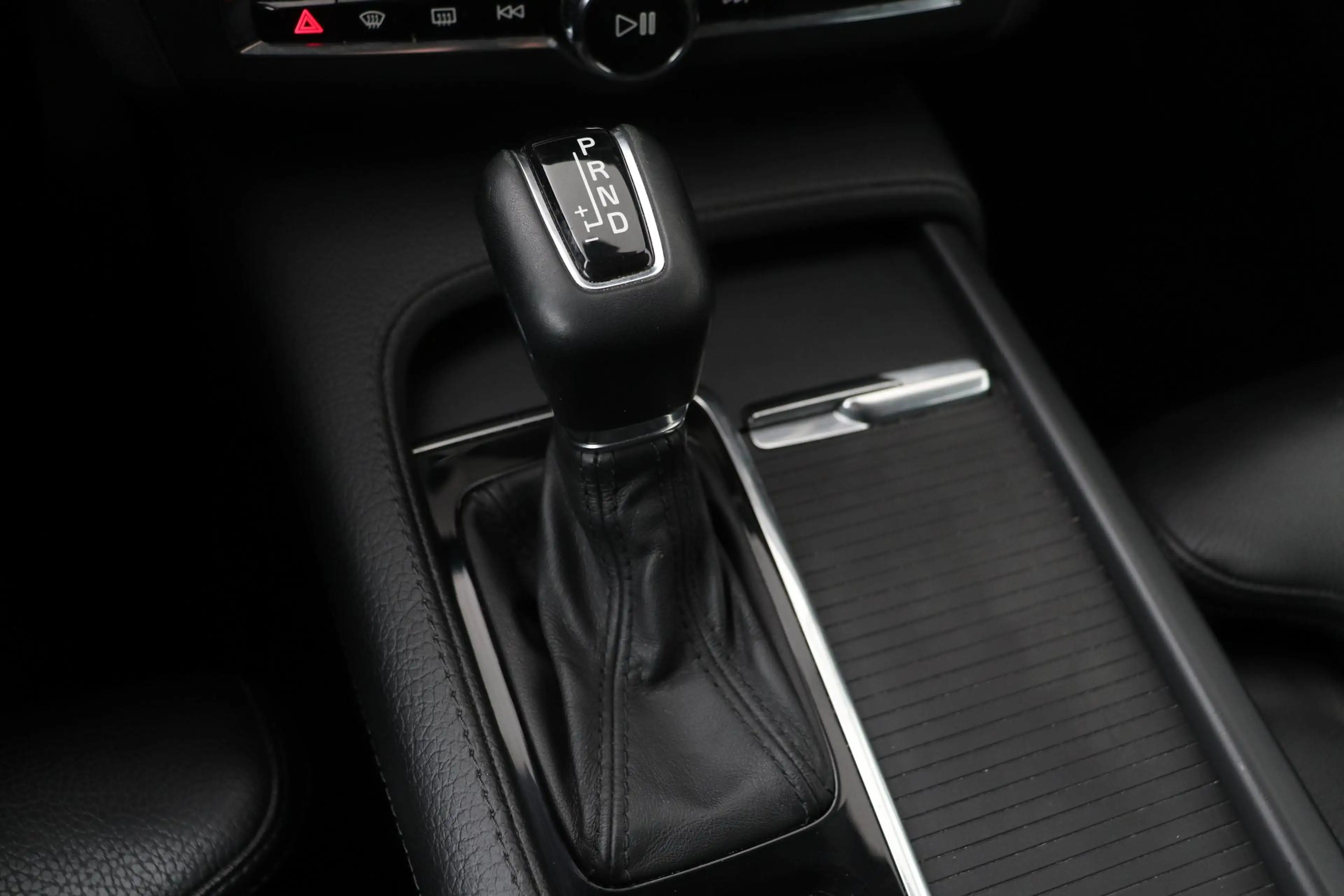 Volvo V90 2.0 T5 Momentum | Trekhaak | Leder | BLIS | Volled — photo 32