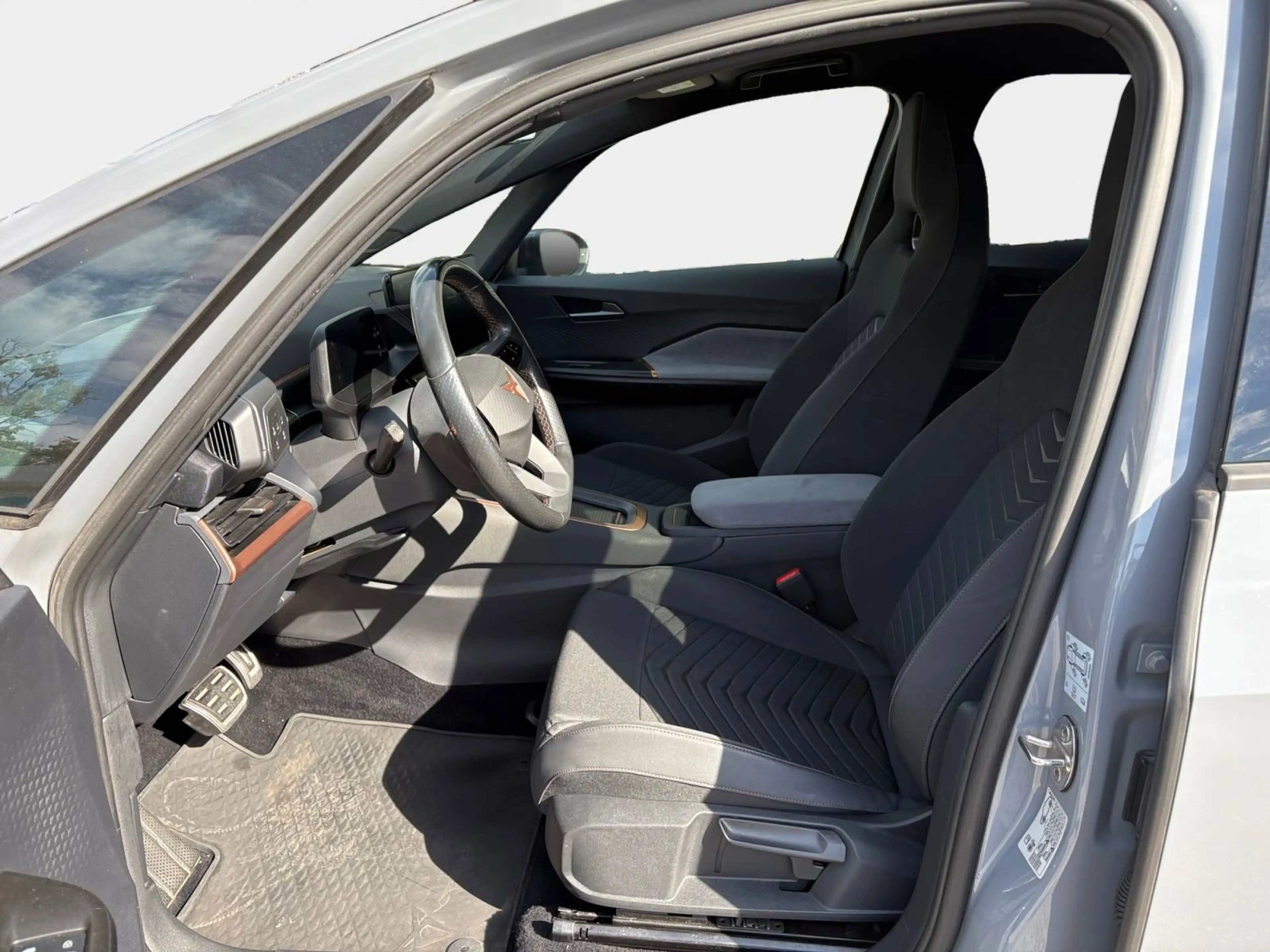 CUPRA Born 150 kW — photo 10