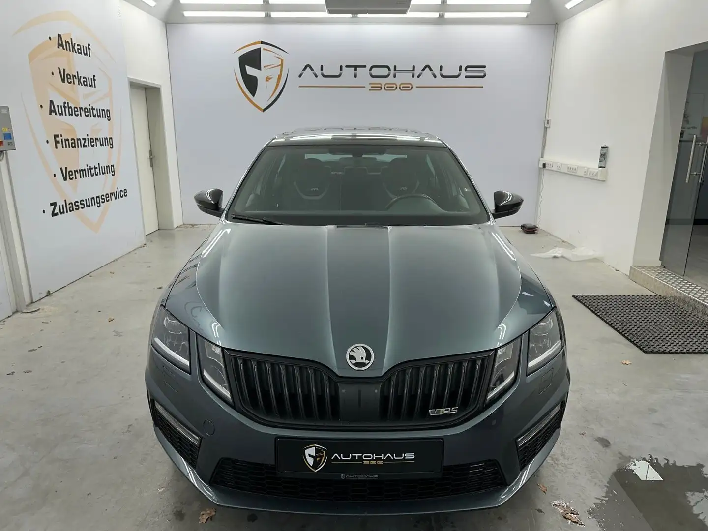 Skoda Octavia Lim. RS NAVI KLIMA TEMPO PANO MFL LED Gris - 2