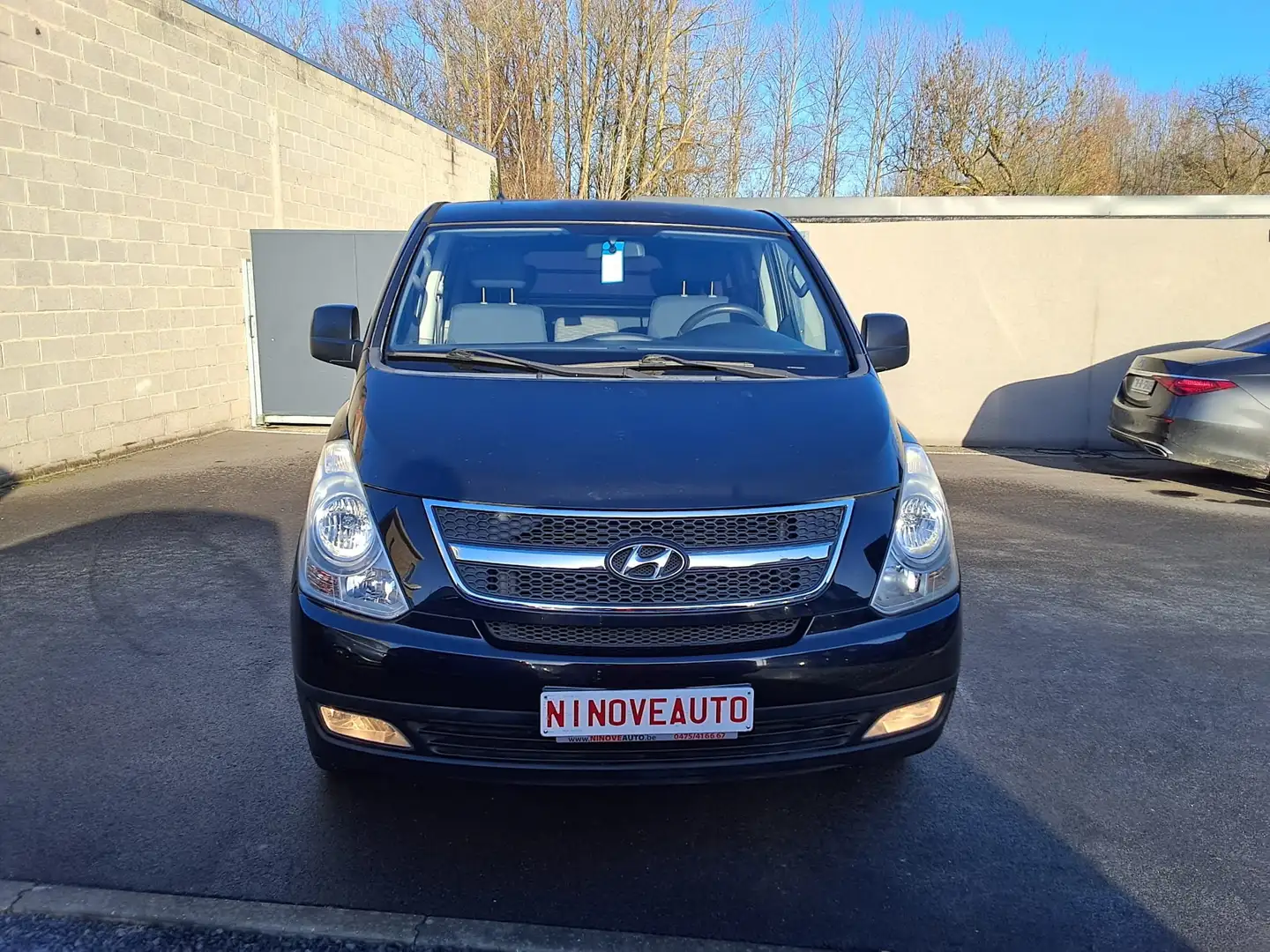 Hyundai H-1 Peop 2.5 CRDi Executive 6PL NAVI AIRCO 1st Eigenar Schwarz - 1