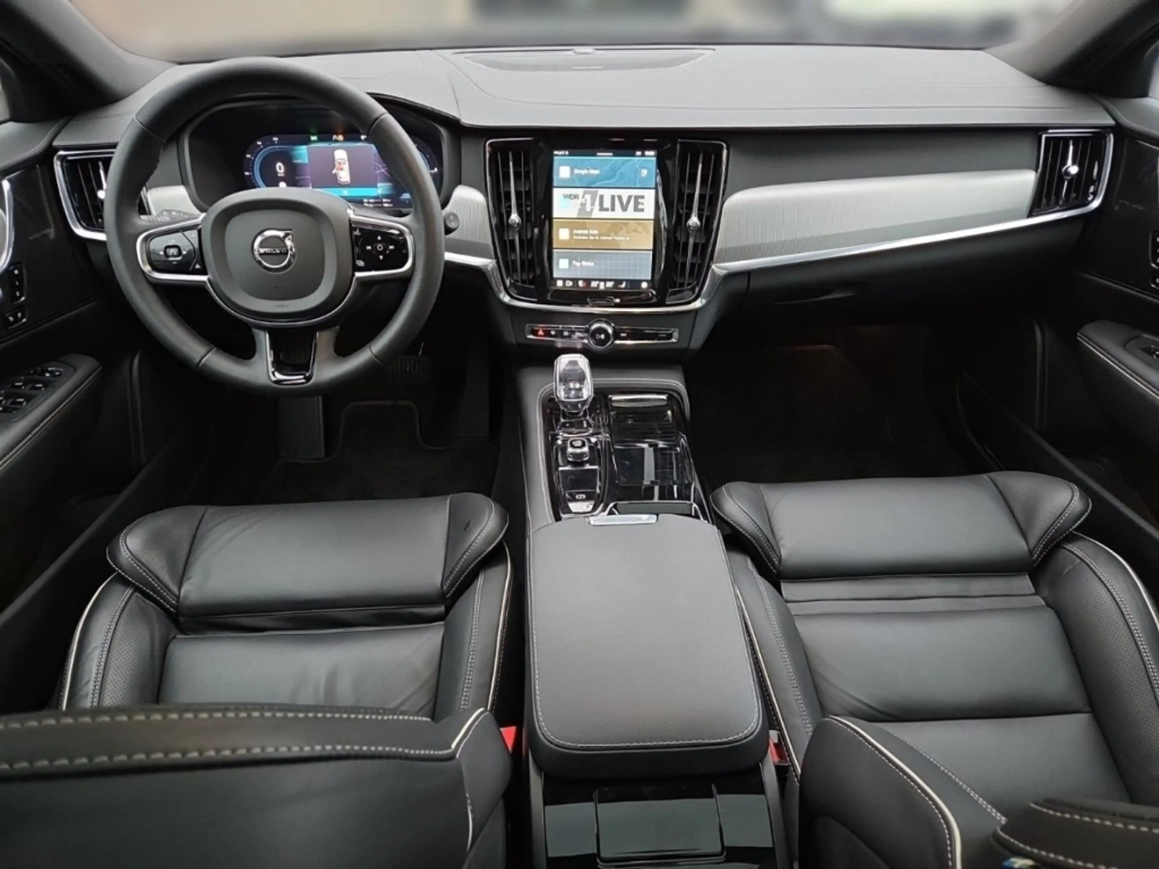 Volvo V90 T6 Plug-In Hybrid AWD Plus Dark mit Luftfw.,Panora — photo 10