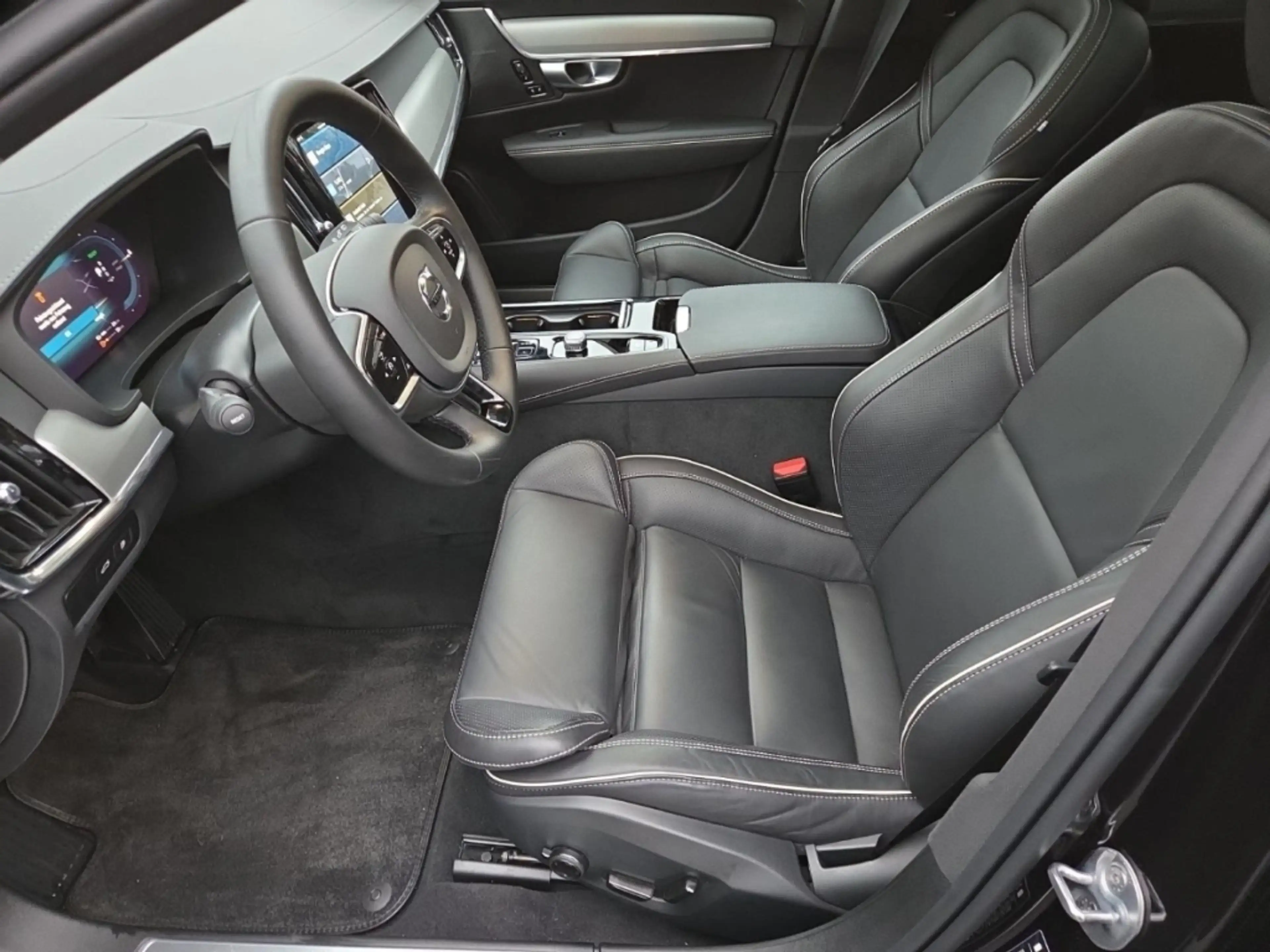 Volvo V90 T6 Plug-In Hybrid AWD Plus Dark mit Luftfw.,Panora — photo 7