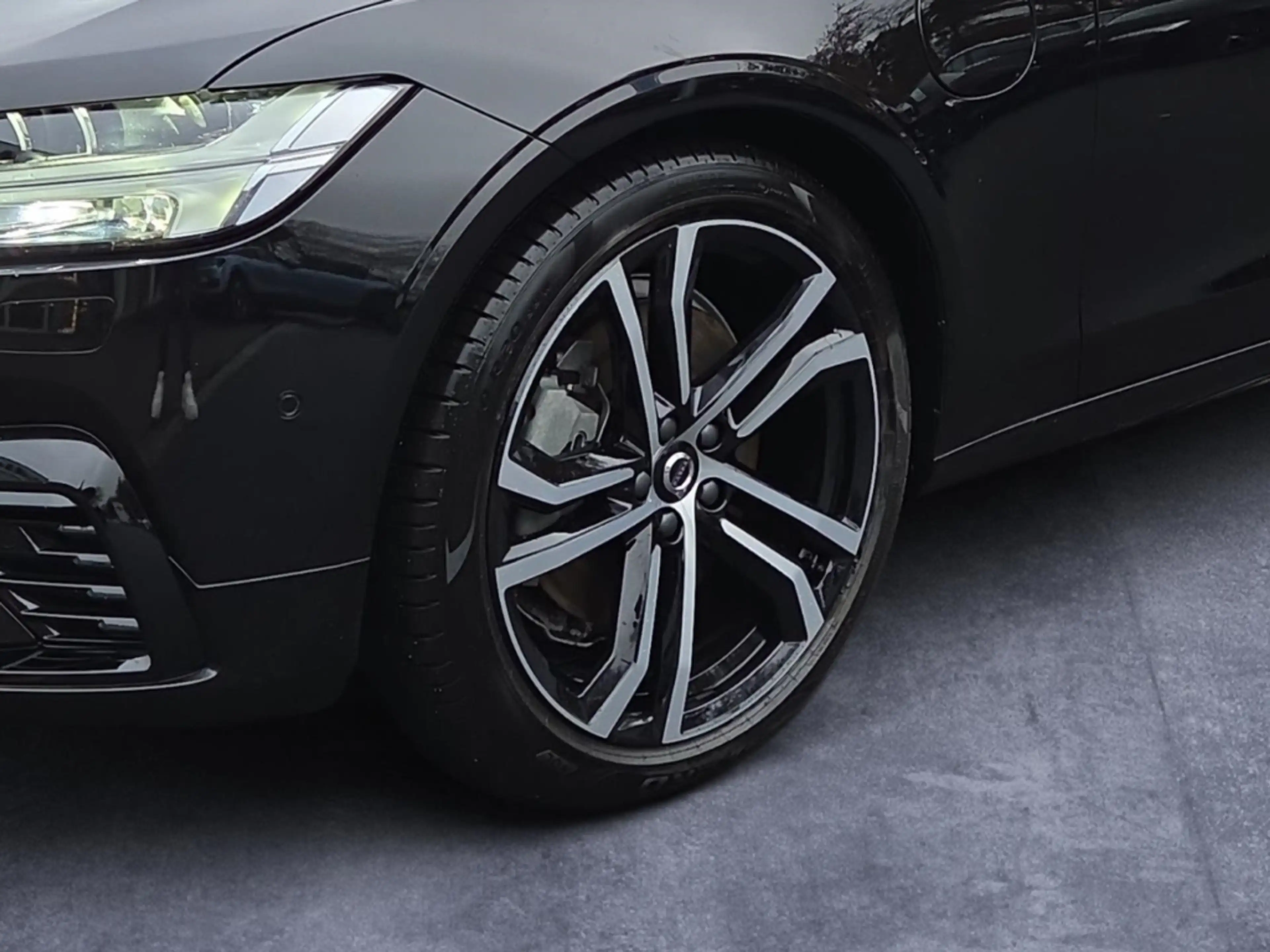 Volvo V90 T6 Plug-In Hybrid AWD Plus Dark mit Luftfw.,Panora — photo 6